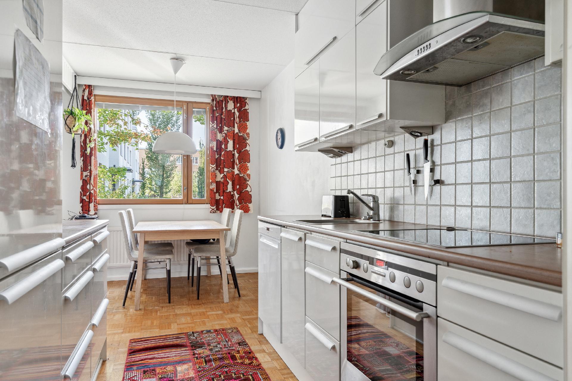 Kirjurinkuja 1, Perkkaa, Espoo