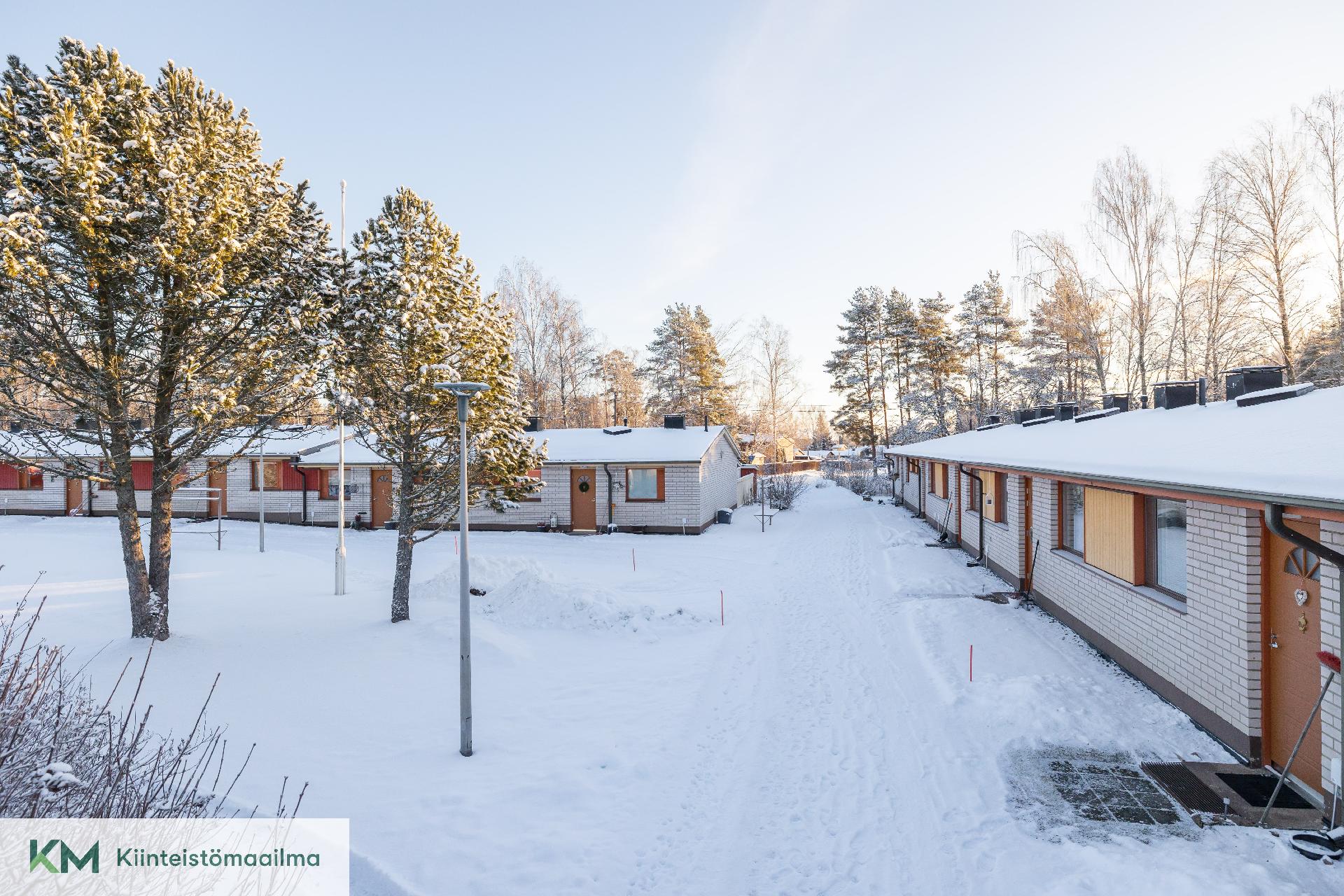 Viikatteenkatu 2, Ristinkallio, Kotka