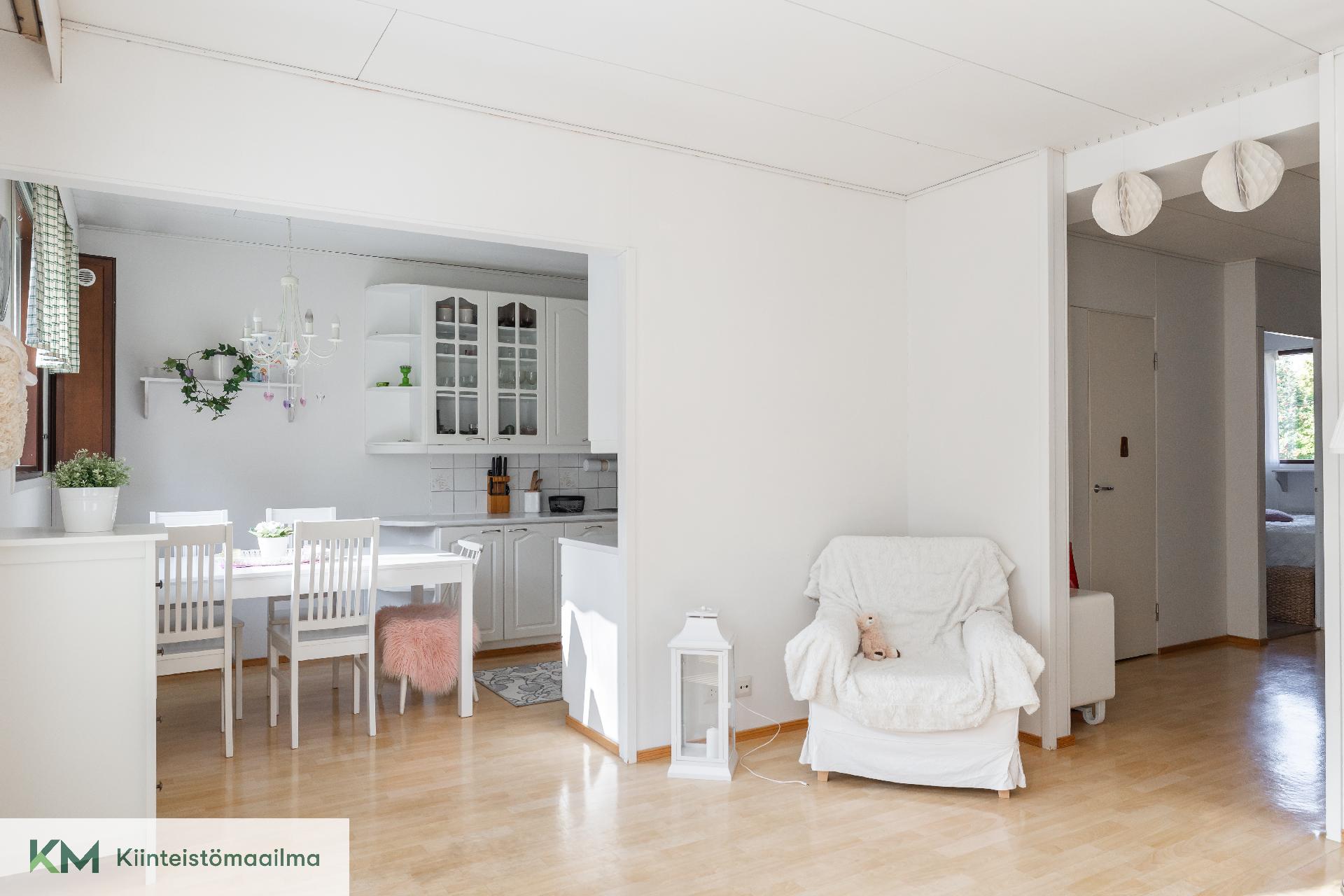 Viikatteenkatu 2, Ristinkallio, Kotka