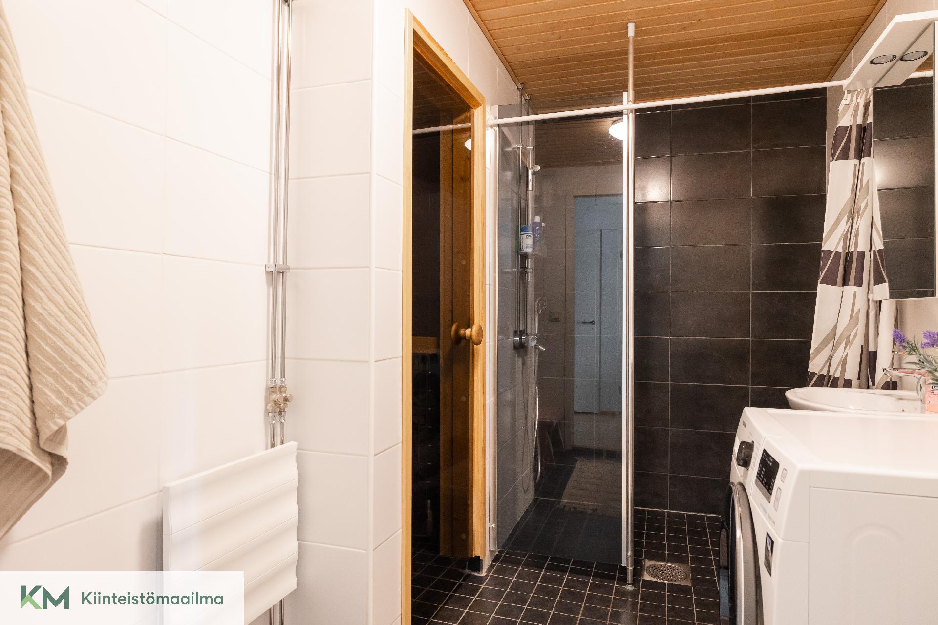 Viikatteenkatu 2, Ristinkallio, Kotka