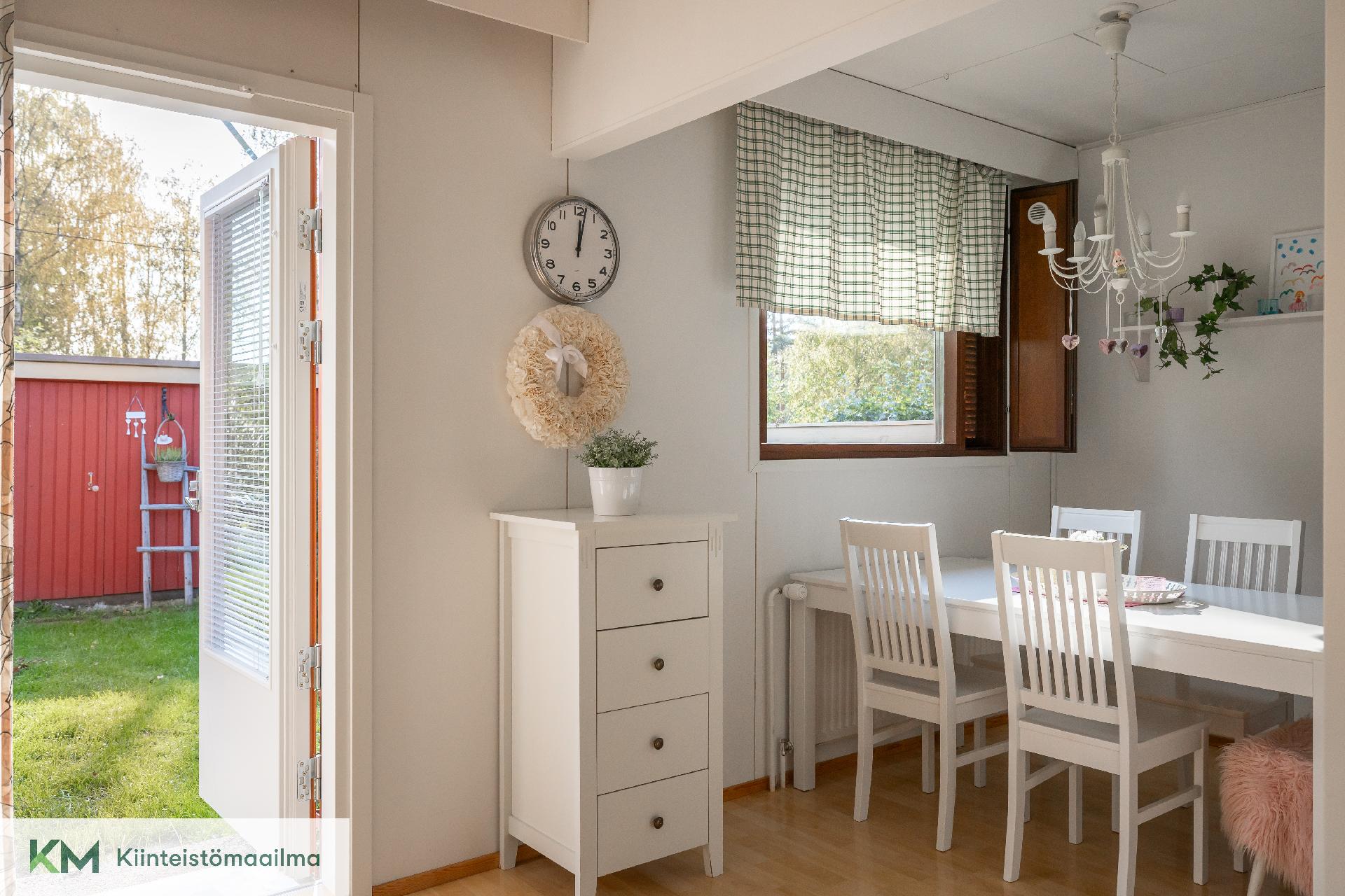 Viikatteenkatu 2, Ristinkallio, Kotka