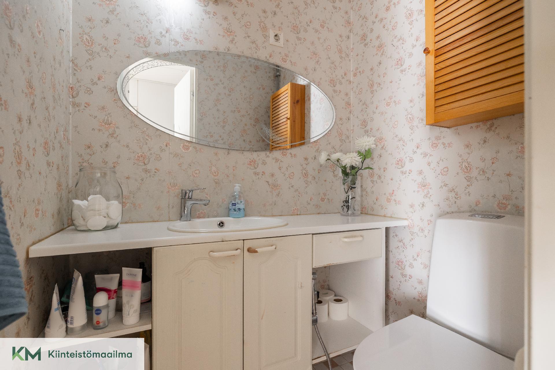 Viikatteenkatu 2, Ristinkallio, Kotka