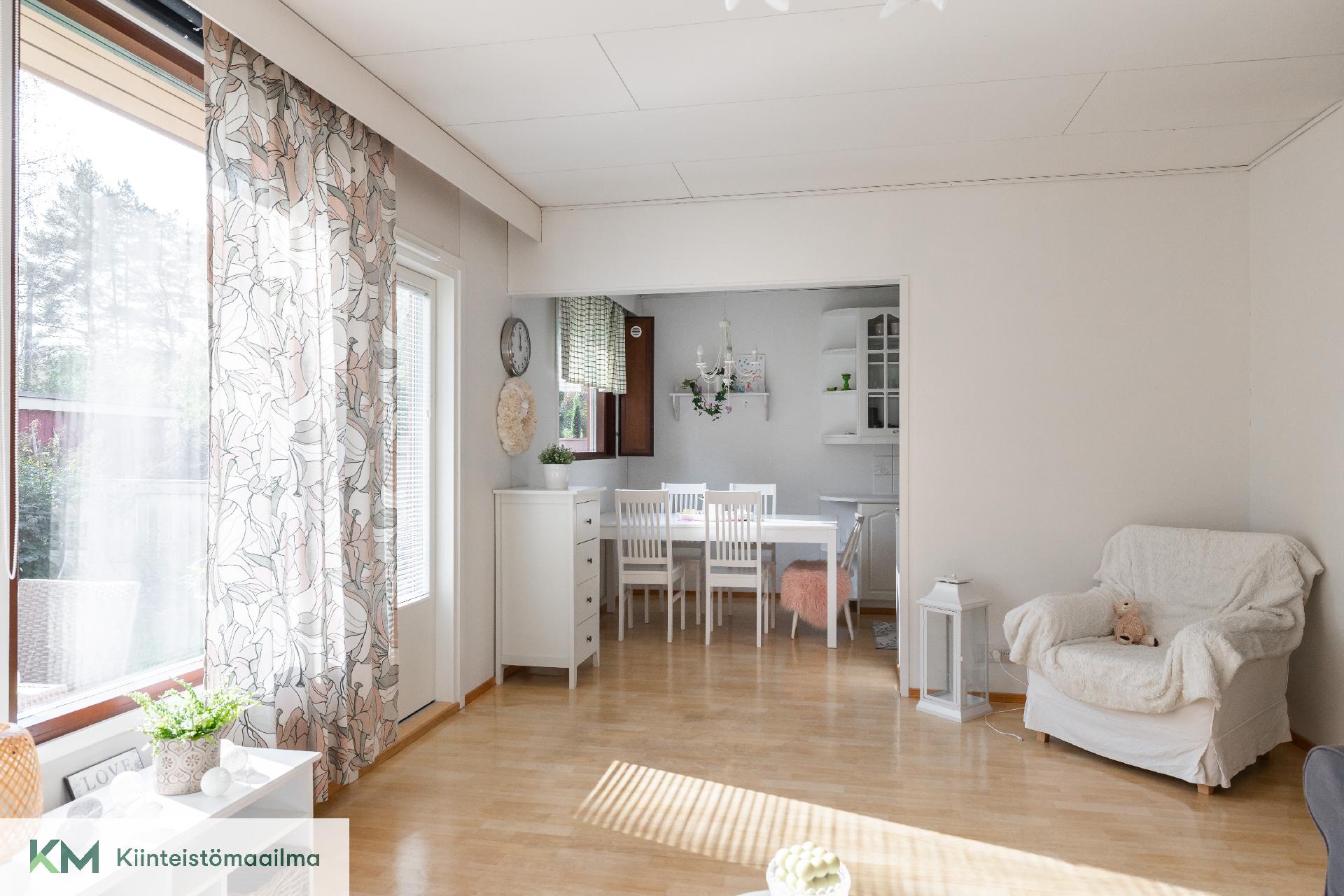 Viikatteenkatu 2, Ristinkallio, Kotka