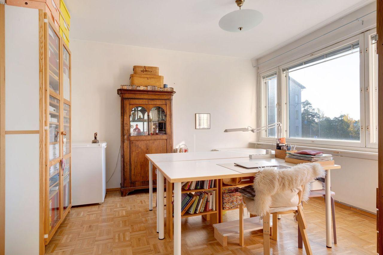 Sulkapolku 4, Pitäjänmäki, Helsinki