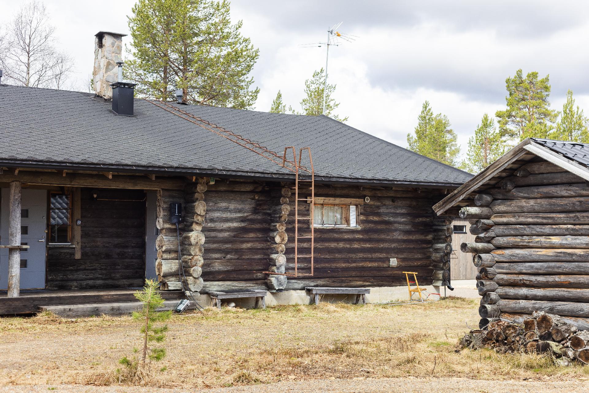Jykevä pyöröhirsinen 68 m2:n huoneisto aivan Kiilopään juurella!