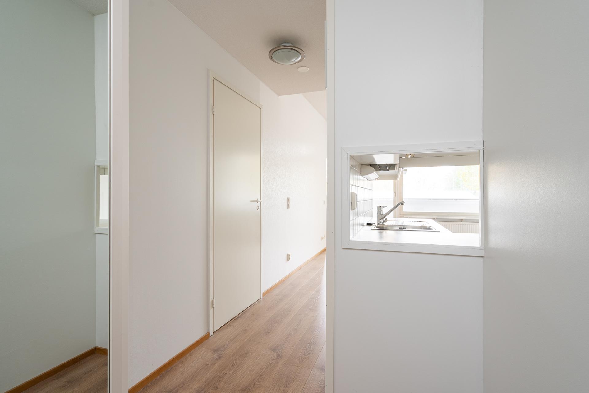 Näkymä olohuoneeseen