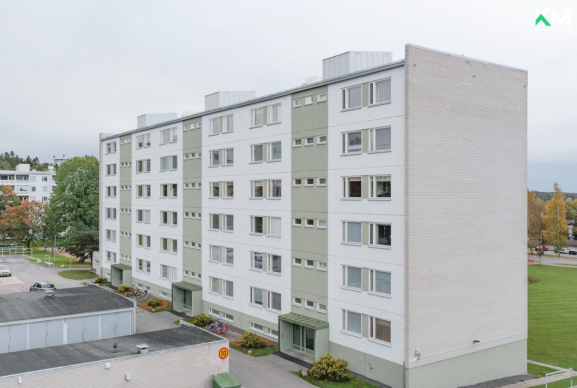 Julkisivu