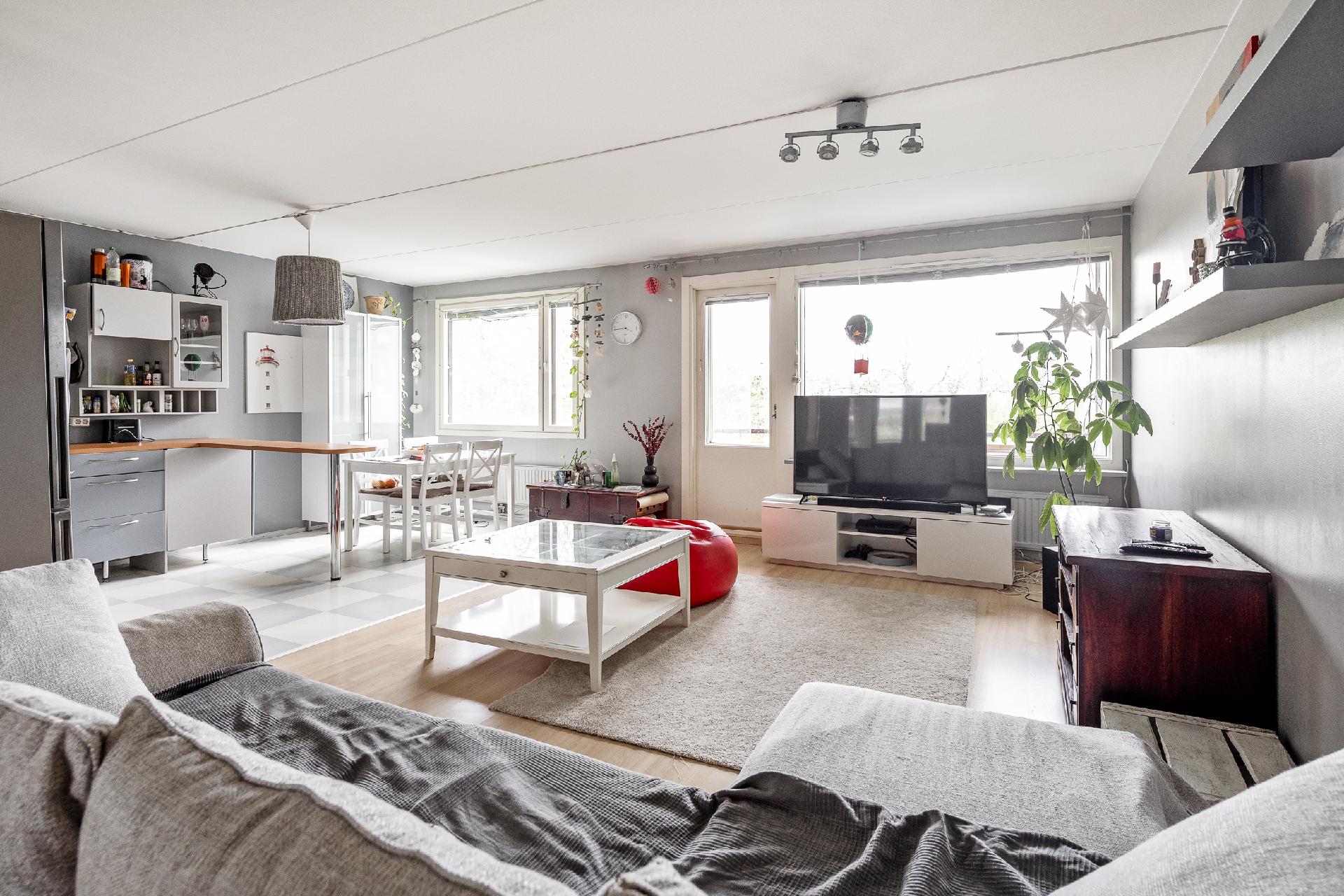 Maininkitie 16, Kivenlahti, Espoo