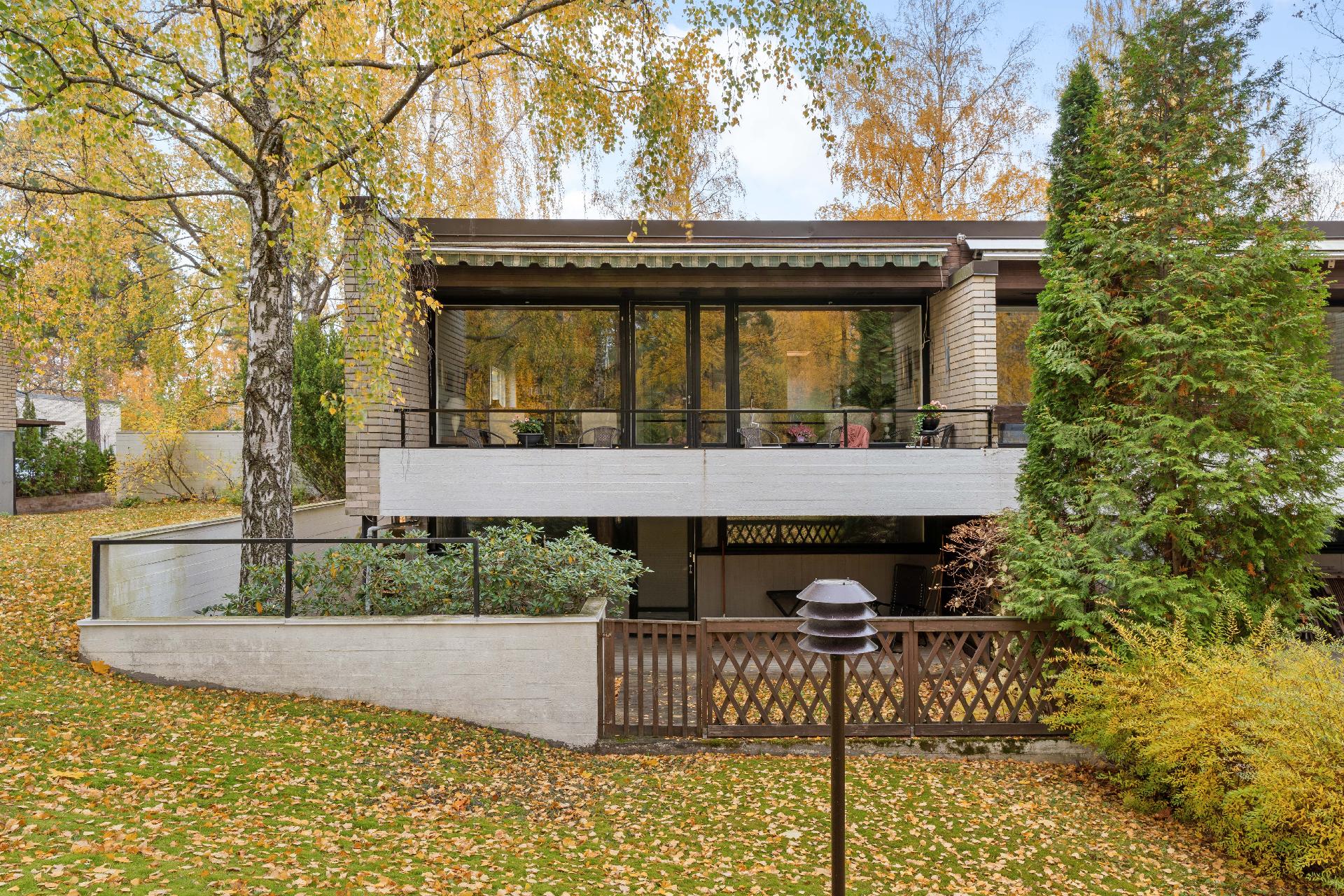 Pyhän Laurin tie 3, Lehtisaari, Helsinki
