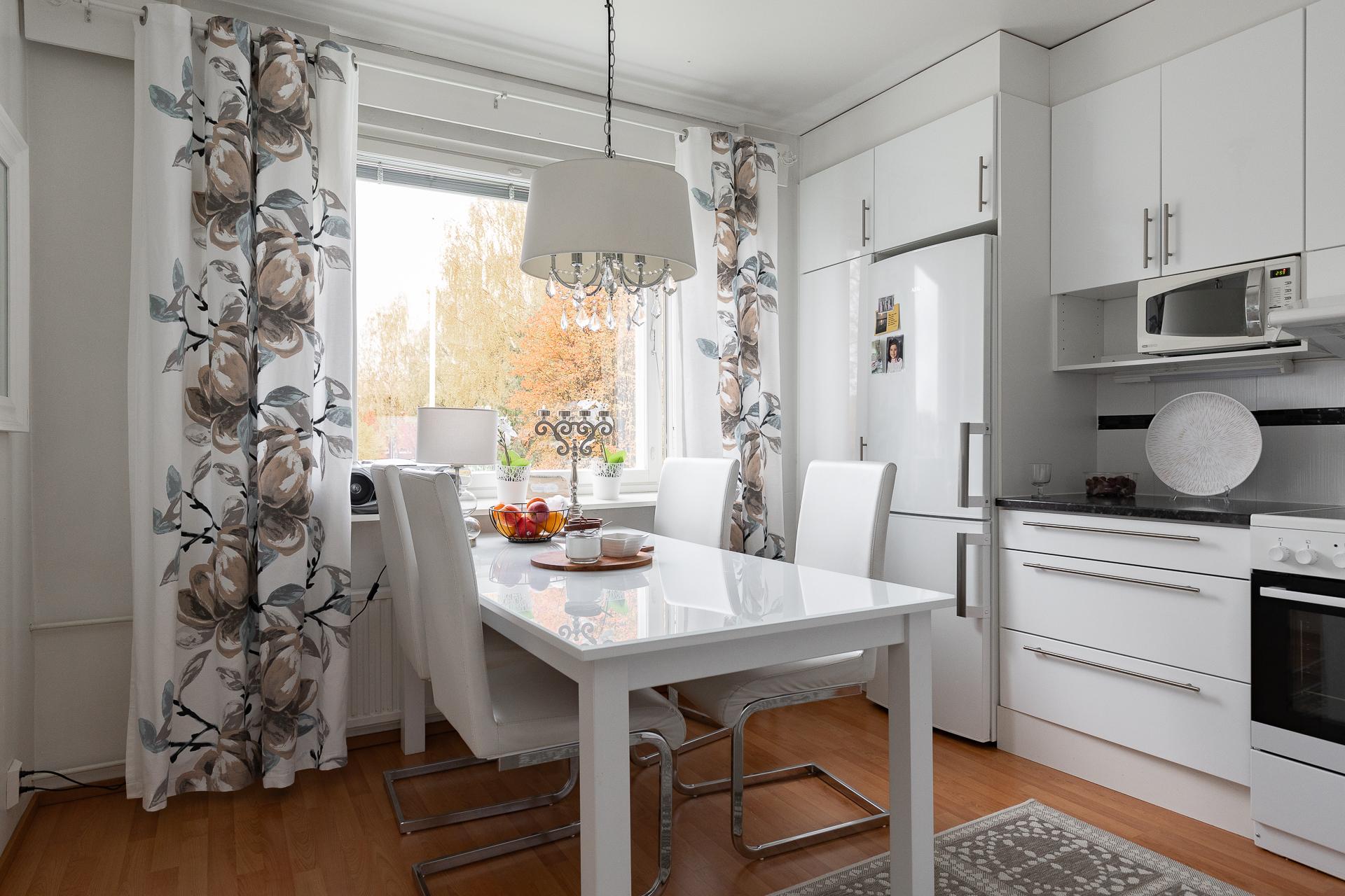 Tapanintie 3, Muuramen Keskusta, Muurame