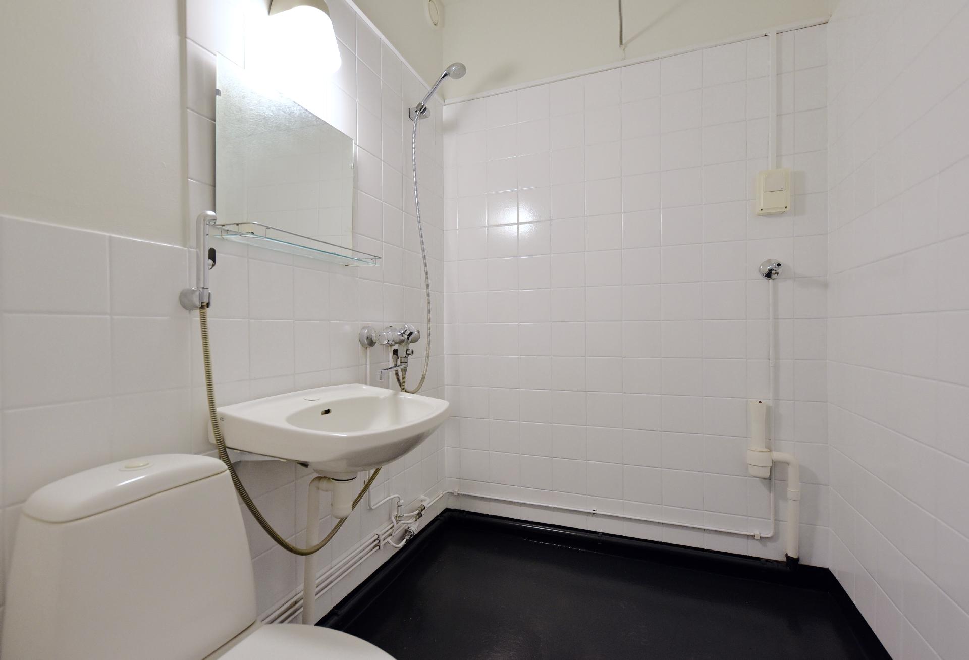 Kylpyhuone, kuvalainaus kolmion kph