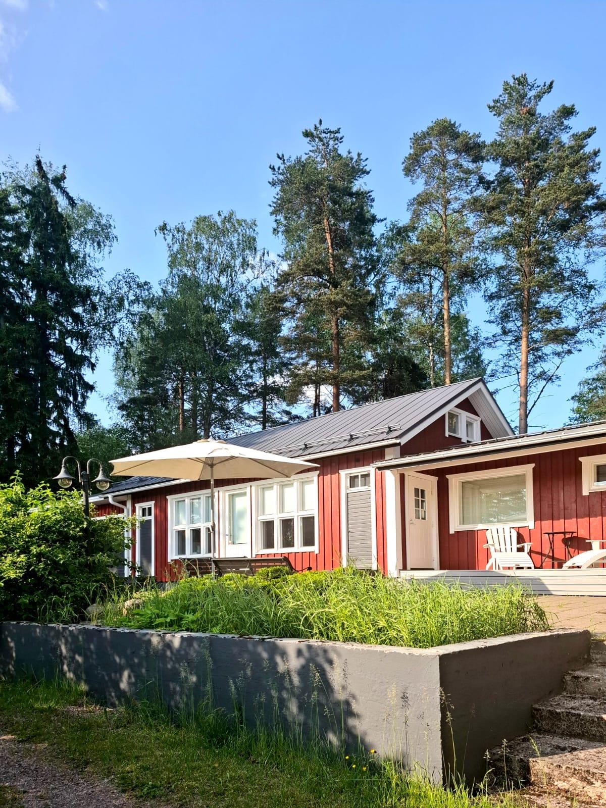 Ateljee-saunarakennus