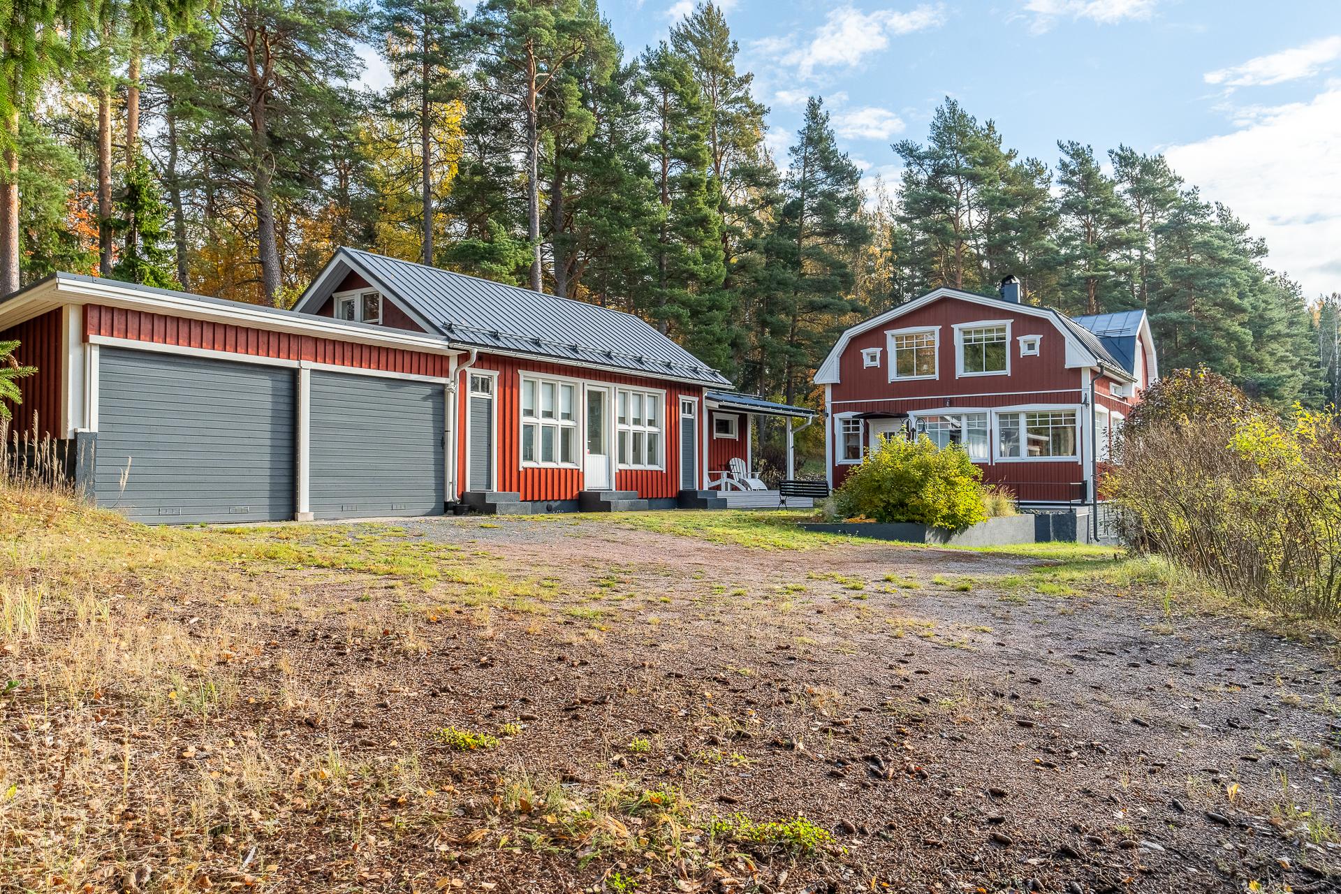 Pihaa ja rakennukset