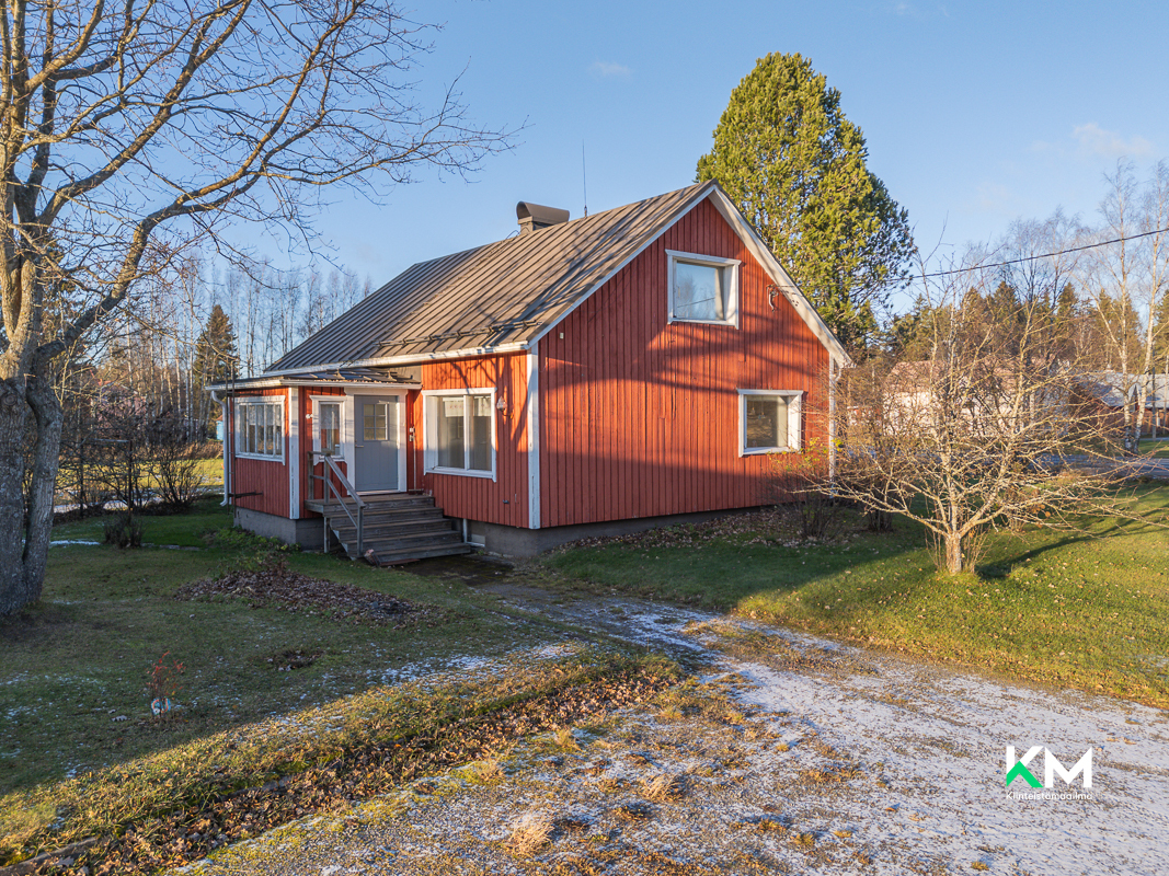 Lentokentäntie 440, Påras, Kruunupyy