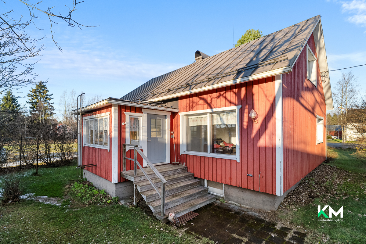 Lentokentäntie 440, Påras, Kruunupyy