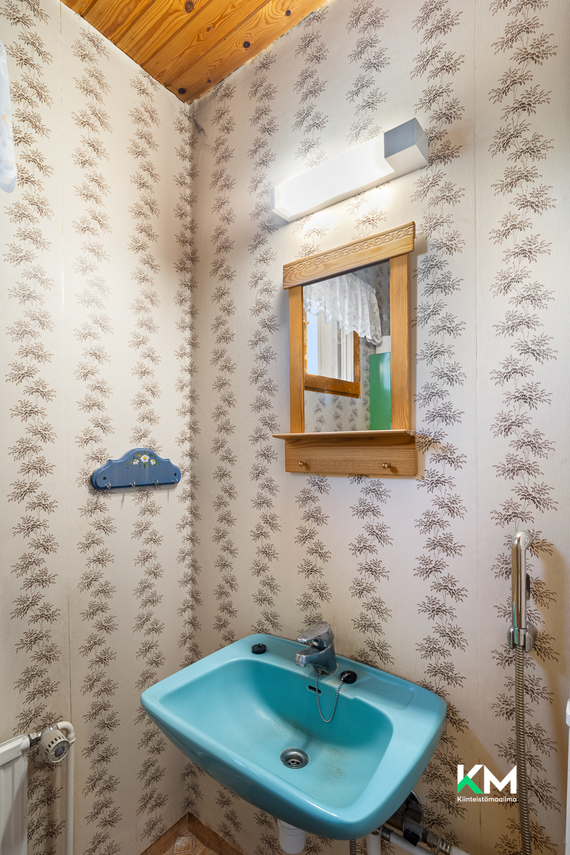 Lentokentäntie 440, Påras, Kruunupyy