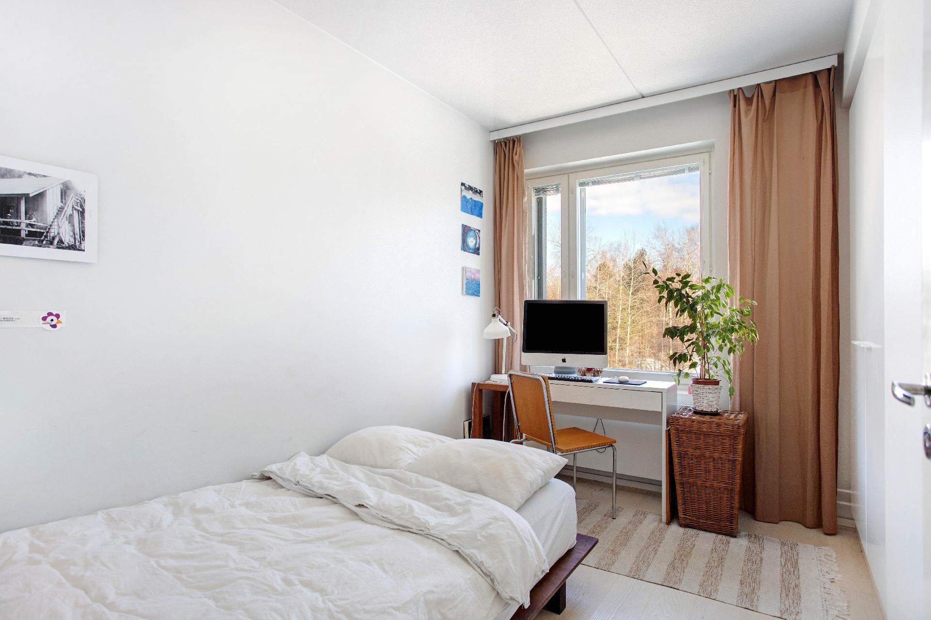 Jousenpuistonkatu 11, Tapiola, Espoo