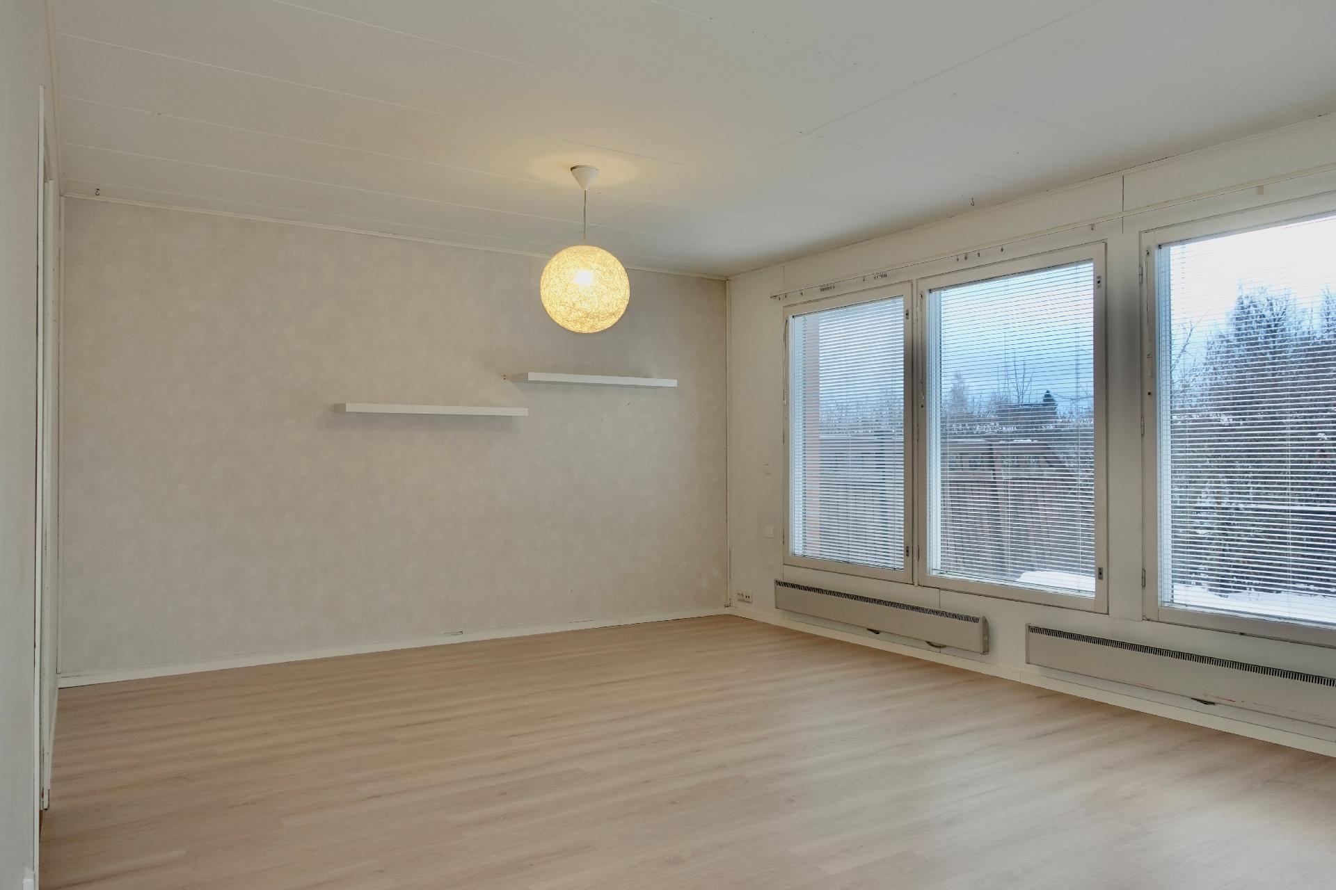 Linnantaustie 41, Kuurna, Kajaani