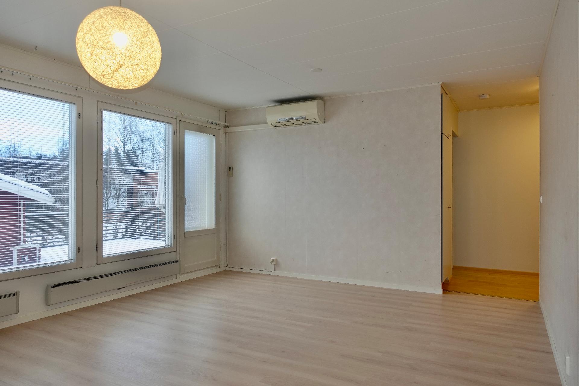 Linnantaustie 41, Kuurna, Kajaani