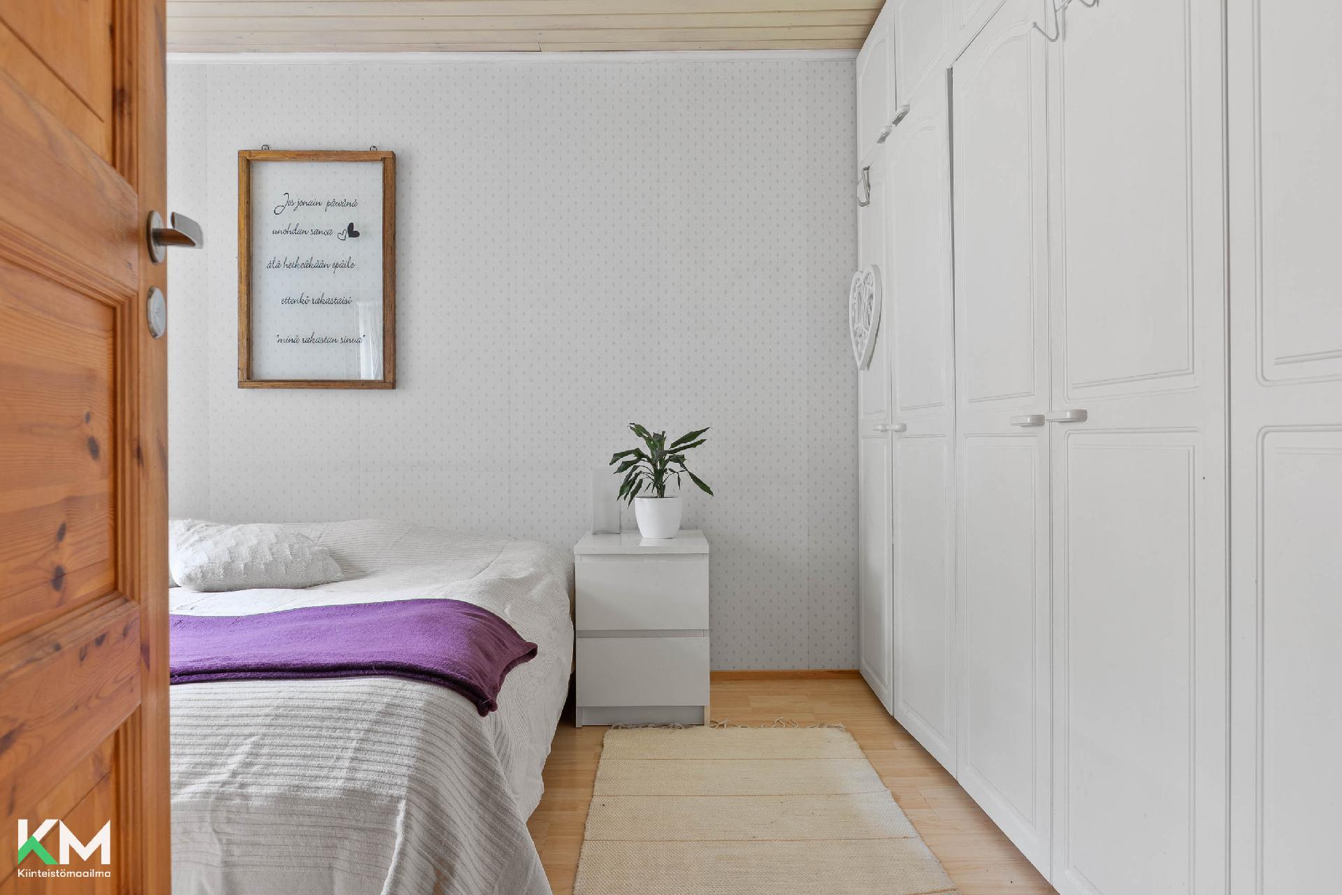 Yhdystie 18, Isoäiniö, Asikkala