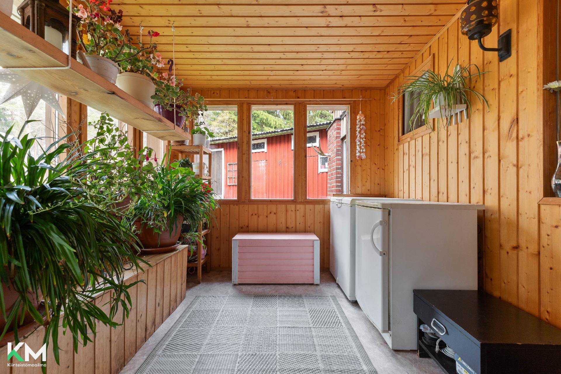 Yhdystie 18, Isoäiniö, Asikkala