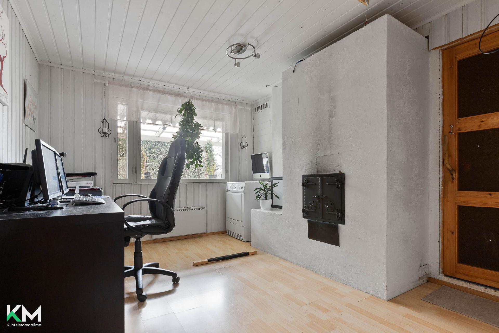 Yhdystie 18, Isoäiniö, Asikkala