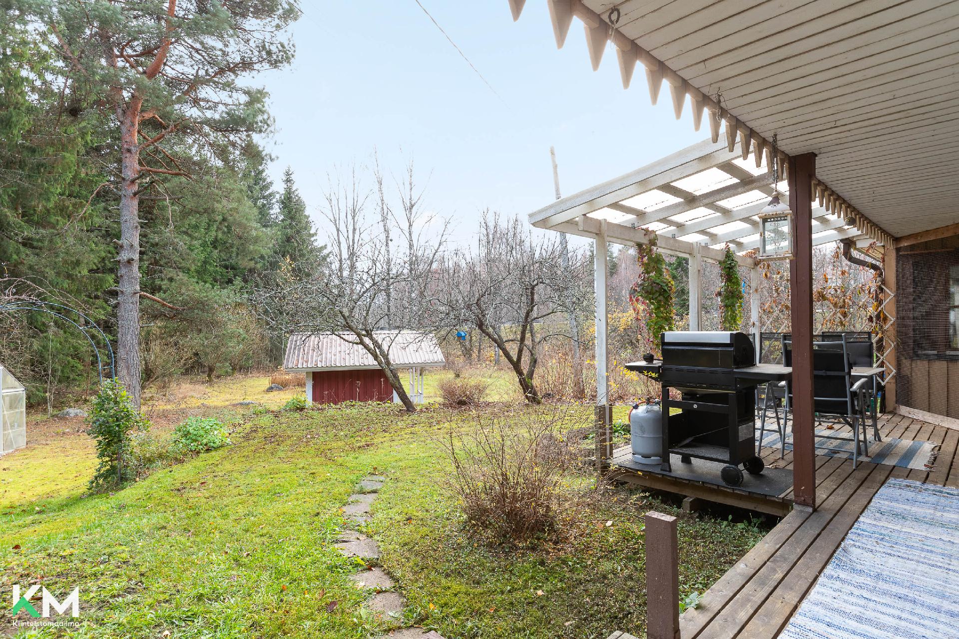 Yhdystie 18, Isoäiniö, Asikkala