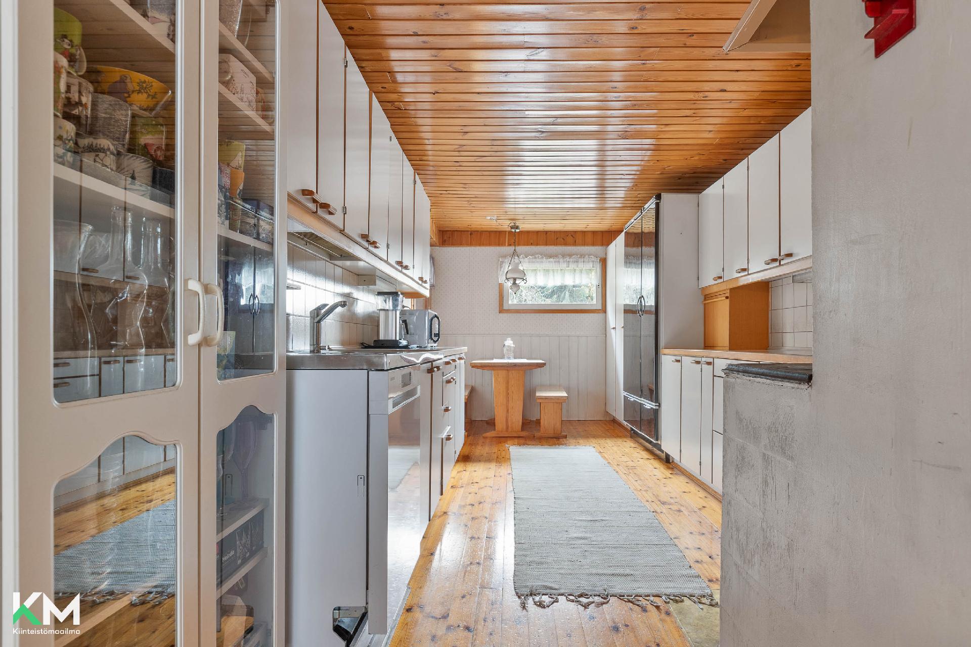 Yhdystie 18, Isoäiniö, Asikkala