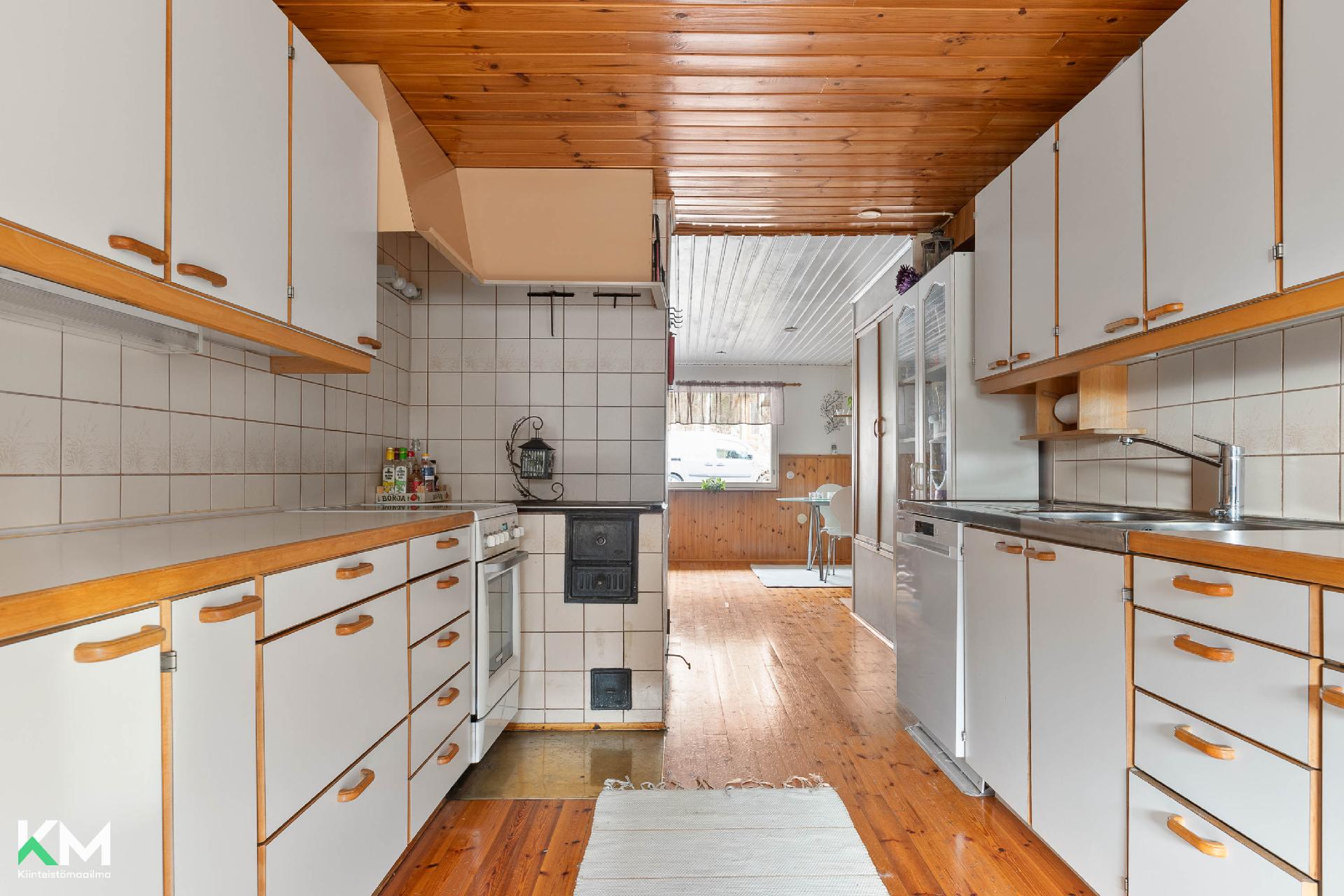 Yhdystie 18, Isoäiniö, Asikkala