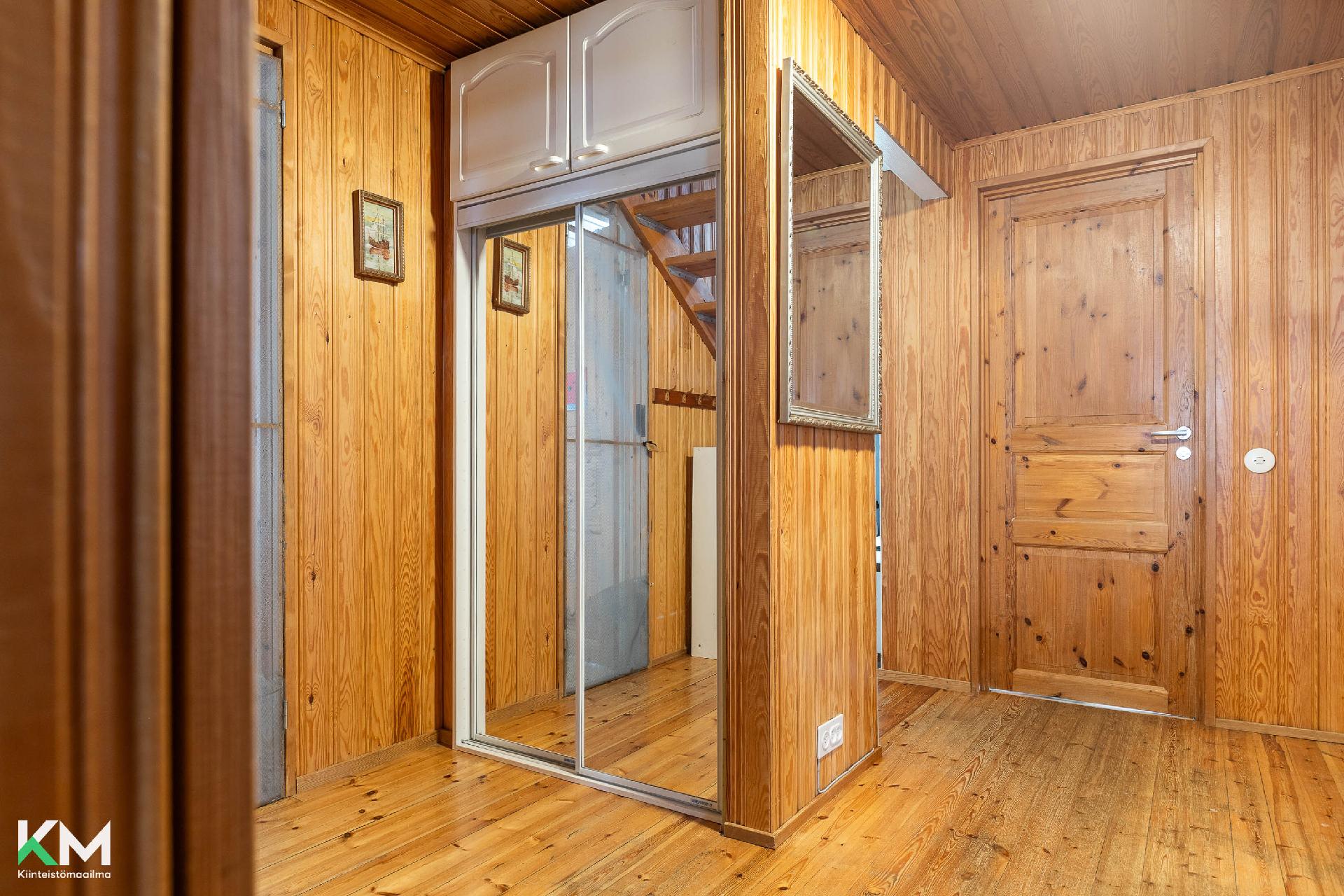 Yhdystie 18, Isoäiniö, Asikkala