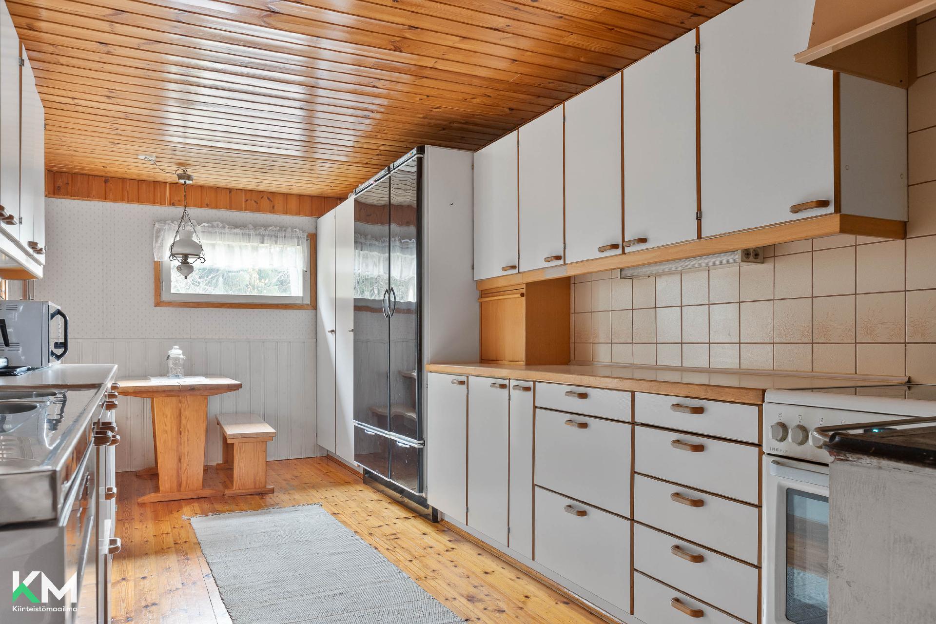 Yhdystie 18, Isoäiniö, Asikkala