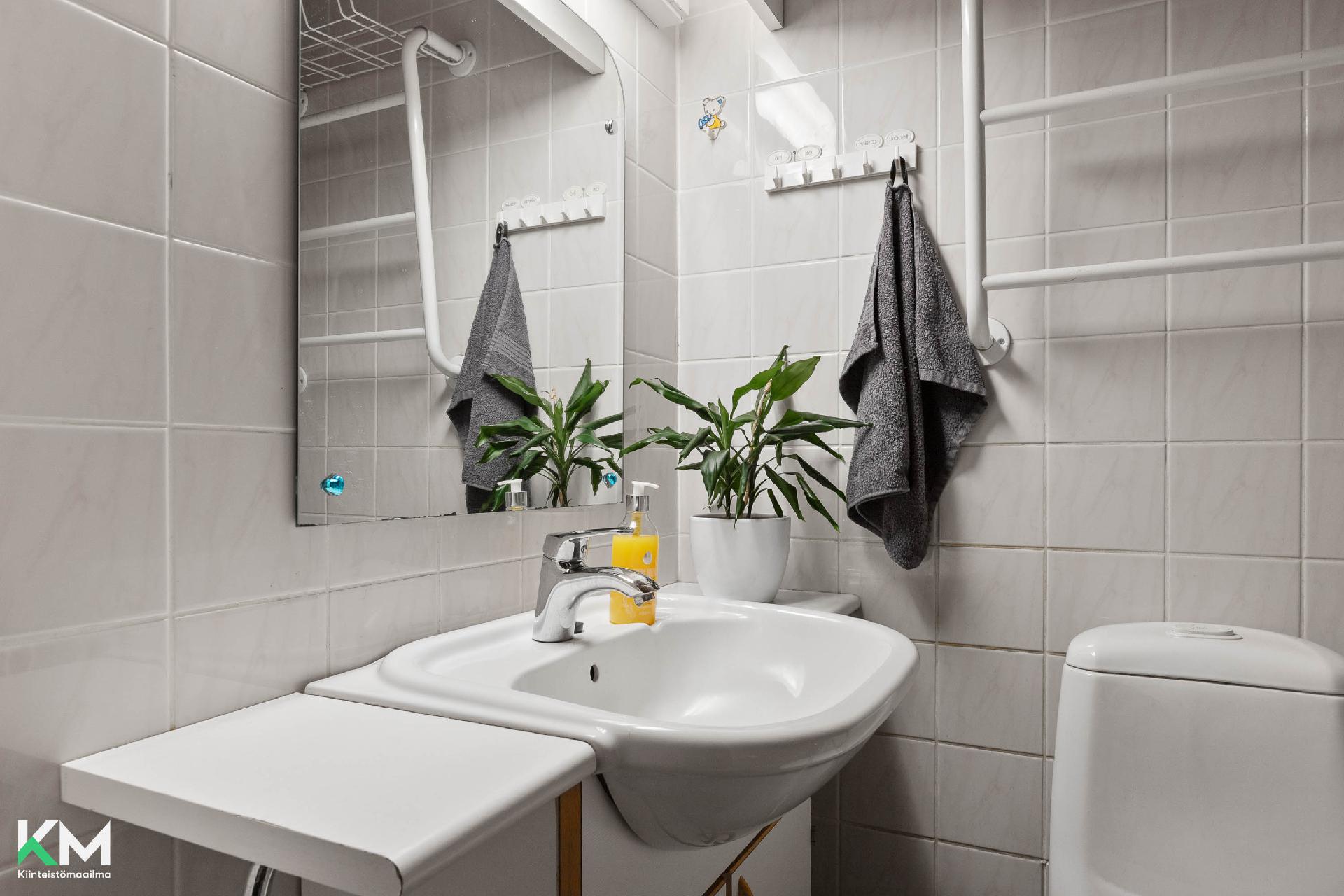 Yhdystie 18, Isoäiniö, Asikkala