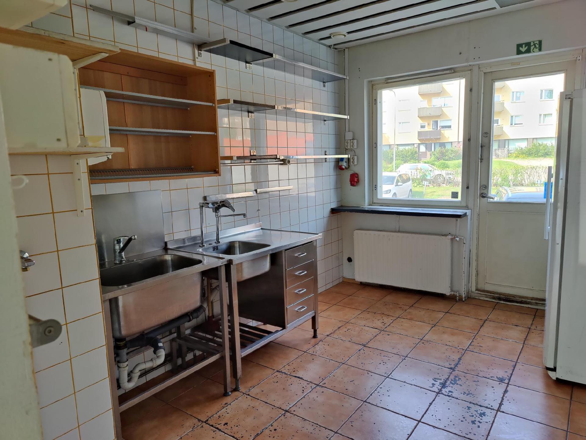 Aino Acktén tie 8, Pohjois-Haaga, Helsinki