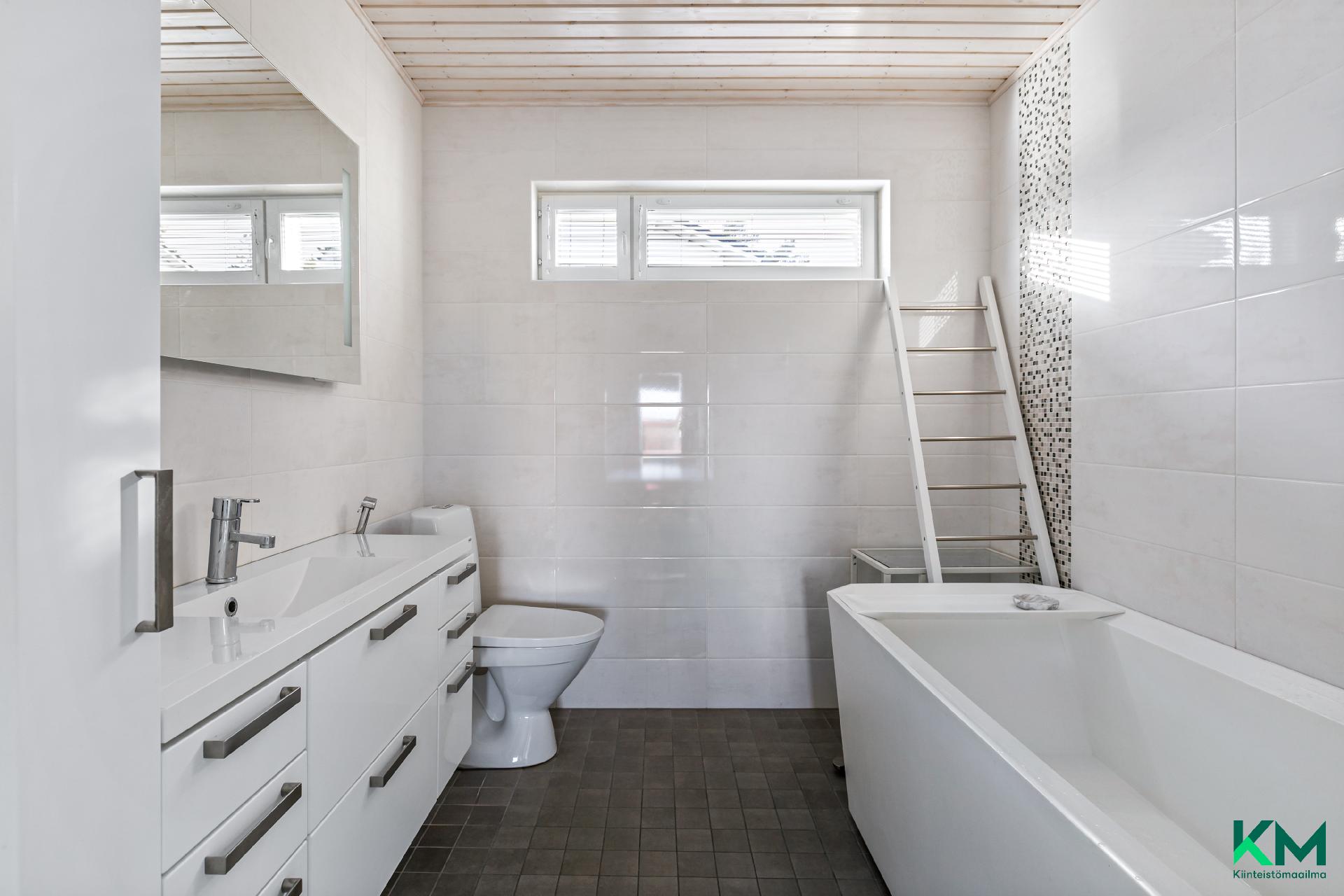 Tuurinkuja 2, Henttaa, Espoo