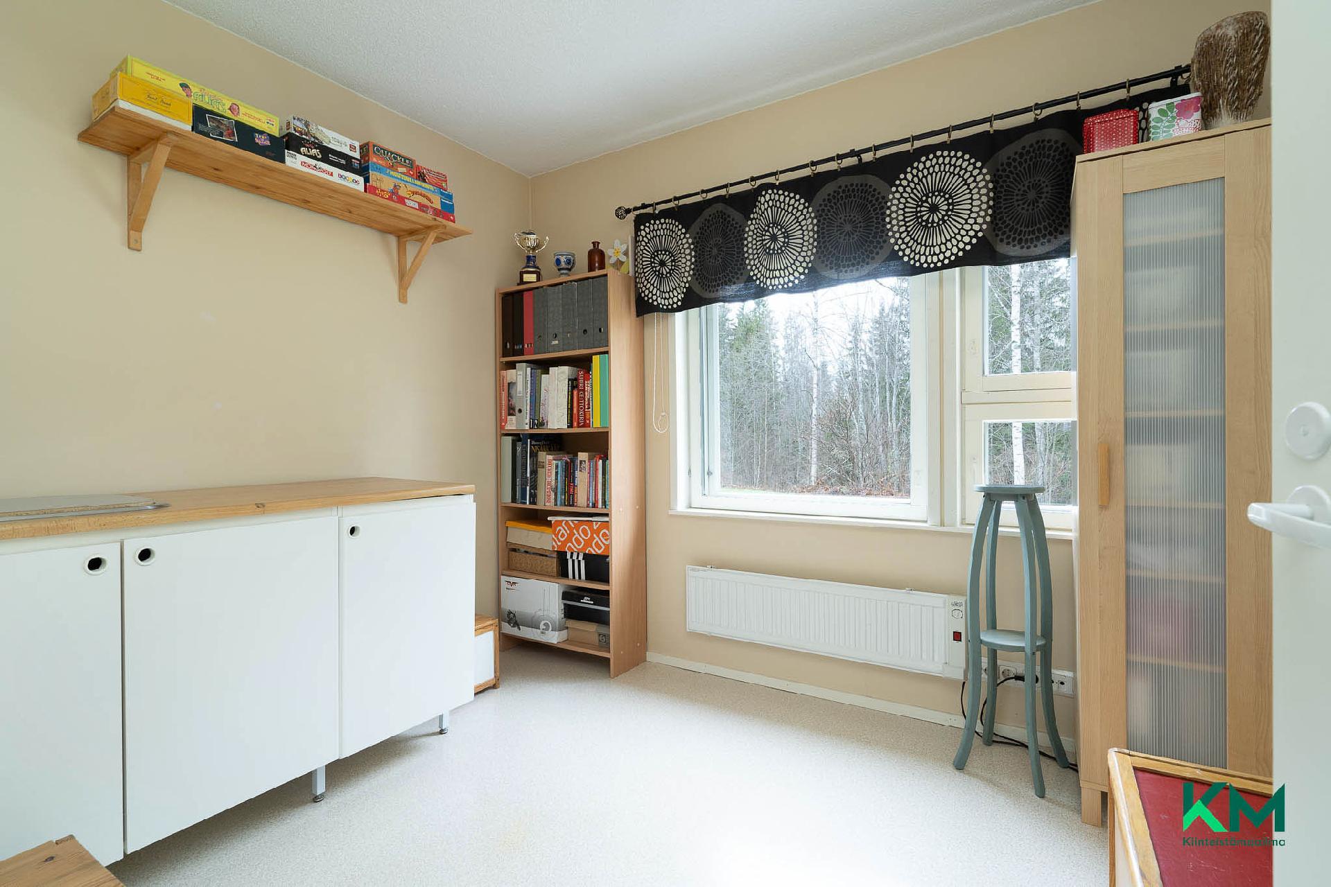 Makuuhuone 2 alakerta