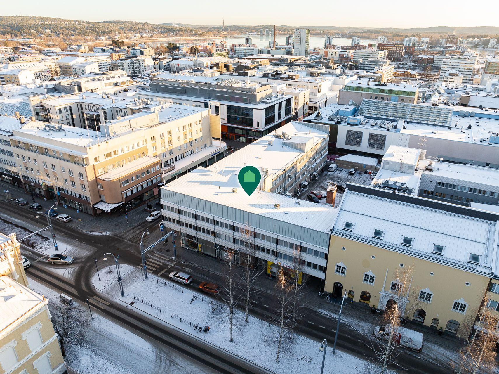 Sisäänkäynti Yliopistonkadun puolelta