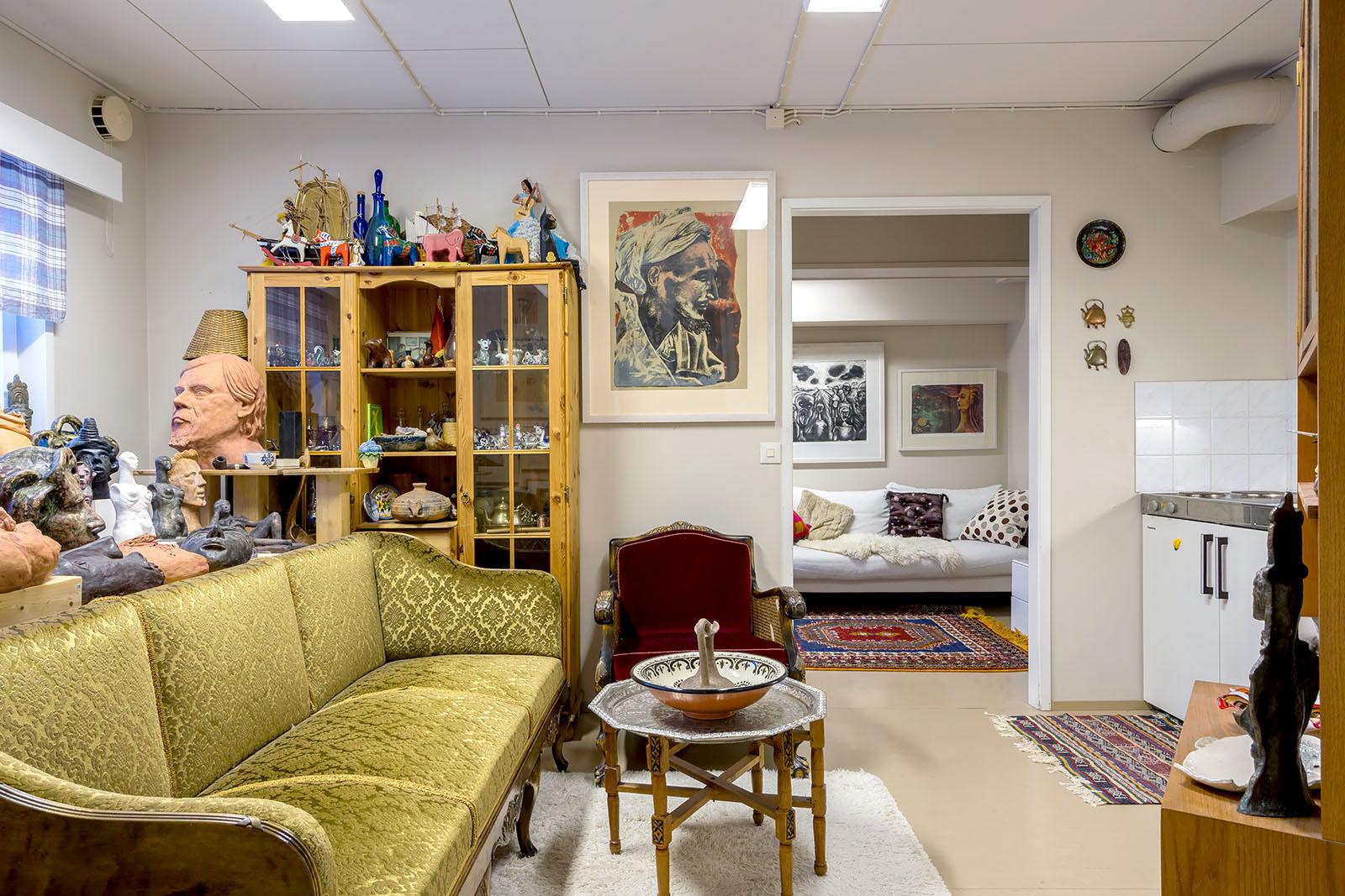 Yläkerran yksityistiloja