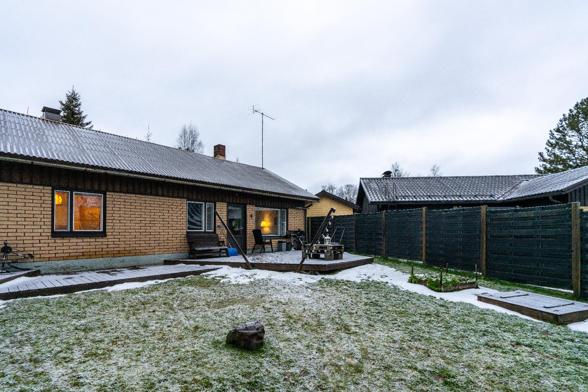 Tatuntie 4, Kuivasjärvi, Oulu