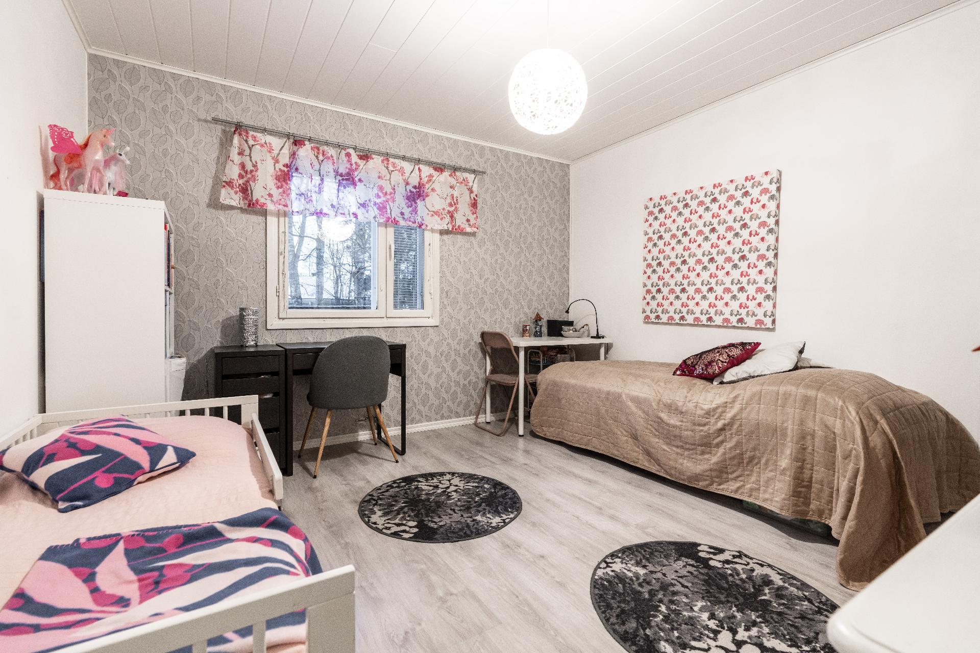 Tatuntie 4, Kuivasjärvi, Oulu