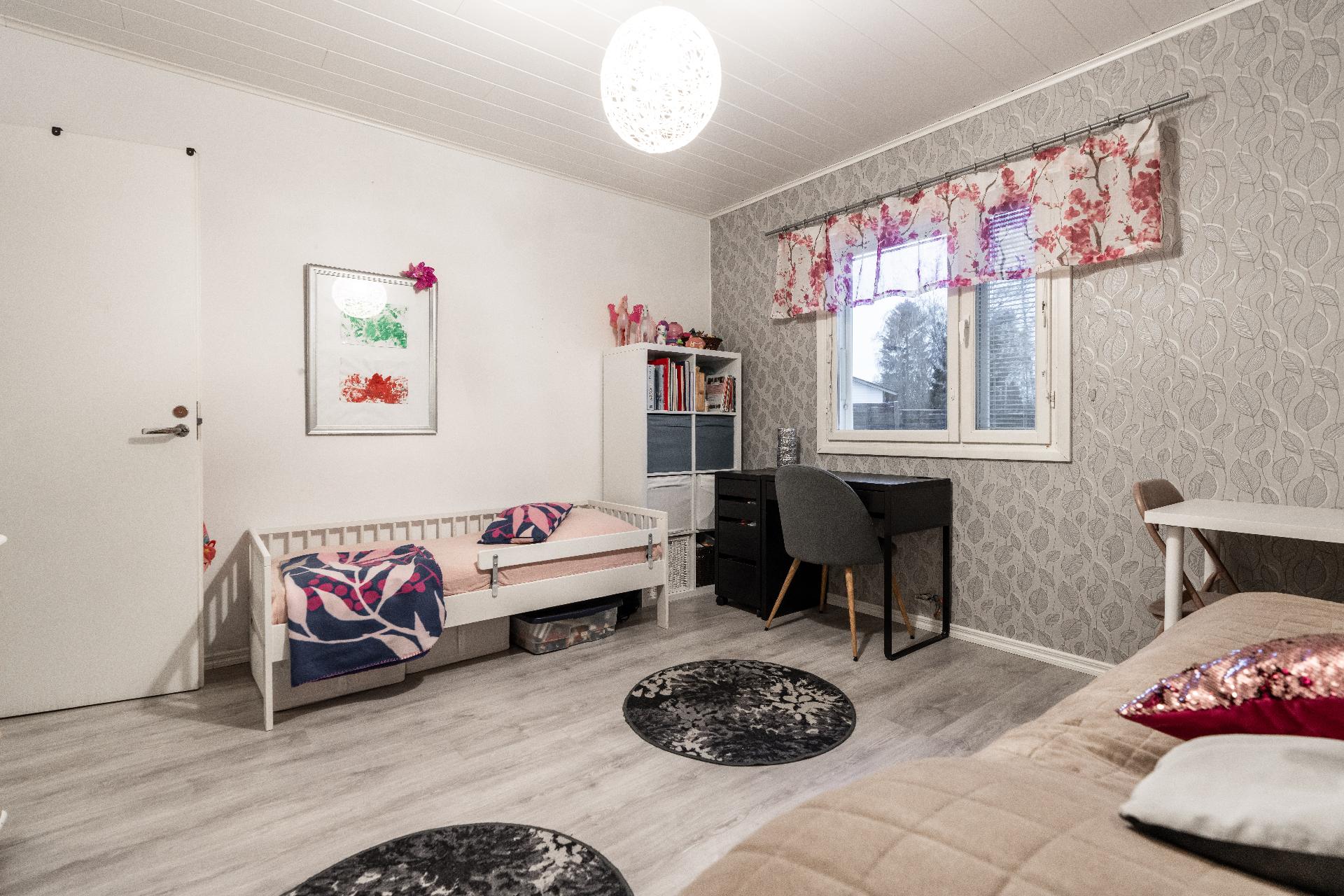 Tatuntie 4, Kuivasjärvi, Oulu