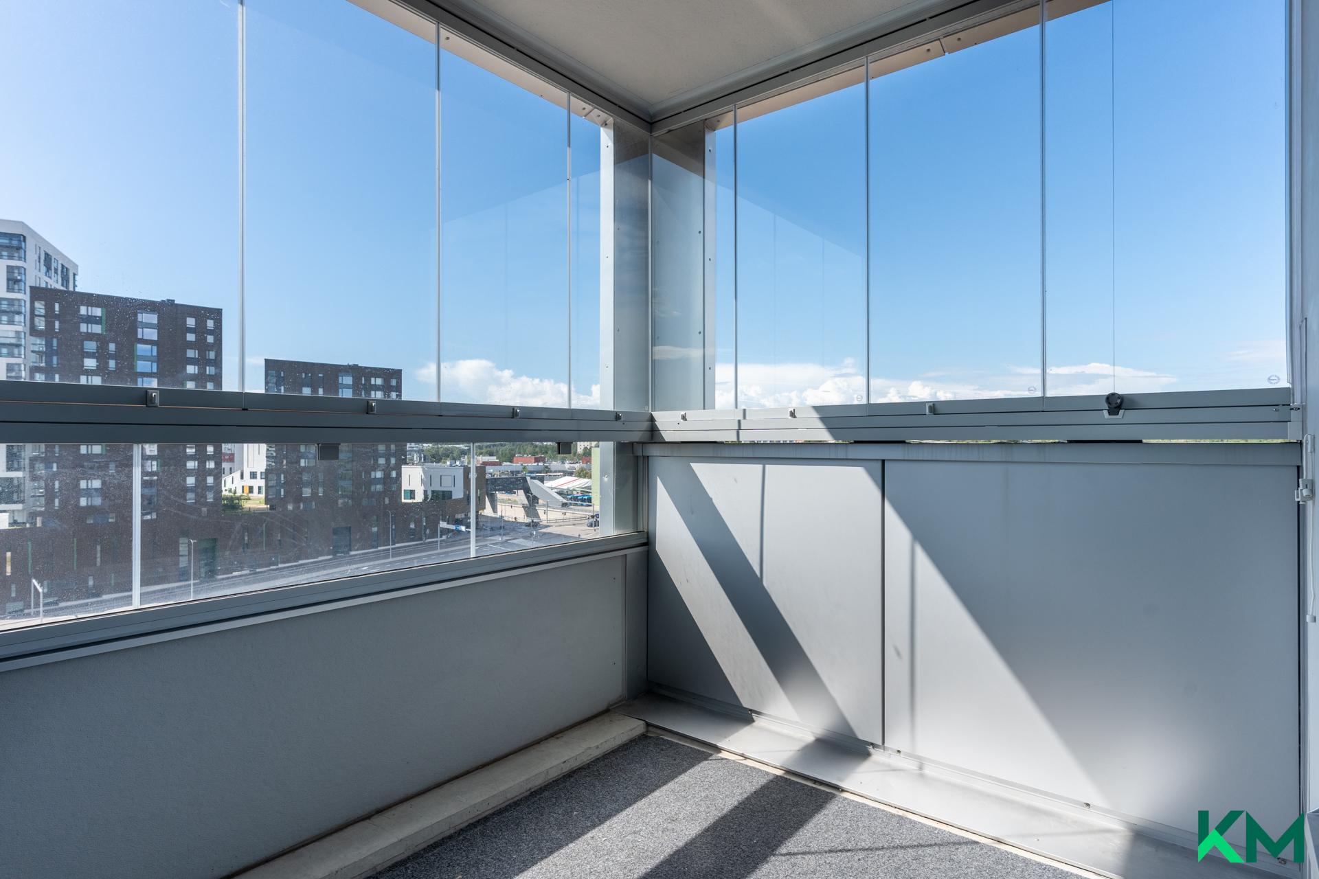 Yhtiön saunan vilvoitteluparveke