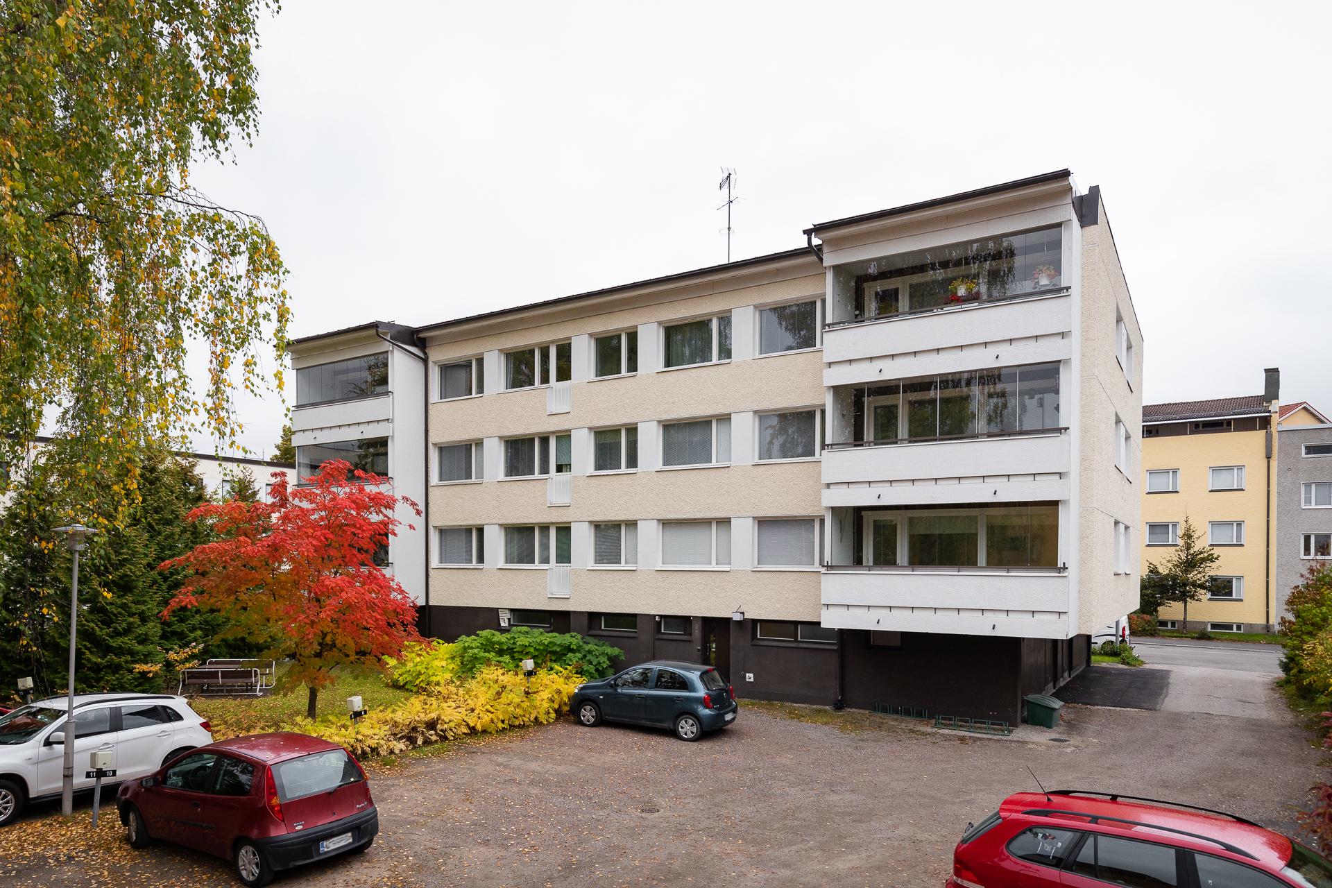 Asunto sijaitsee sispihan puolella