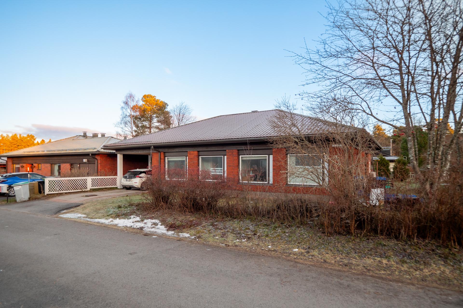 Kultapiiskutie 2, Rajakylä, Oulu