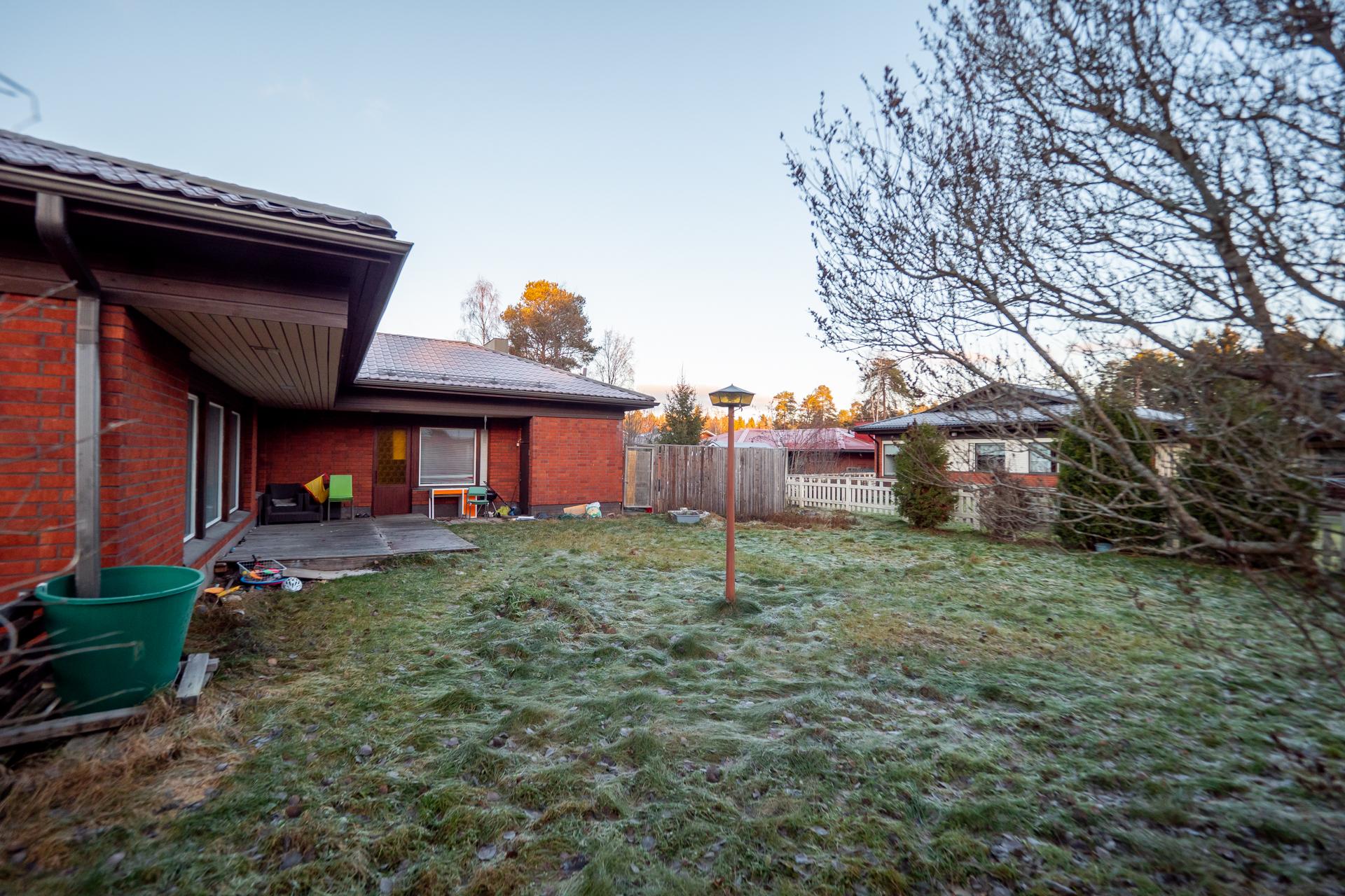 Kultapiiskutie 2, Rajakylä, Oulu