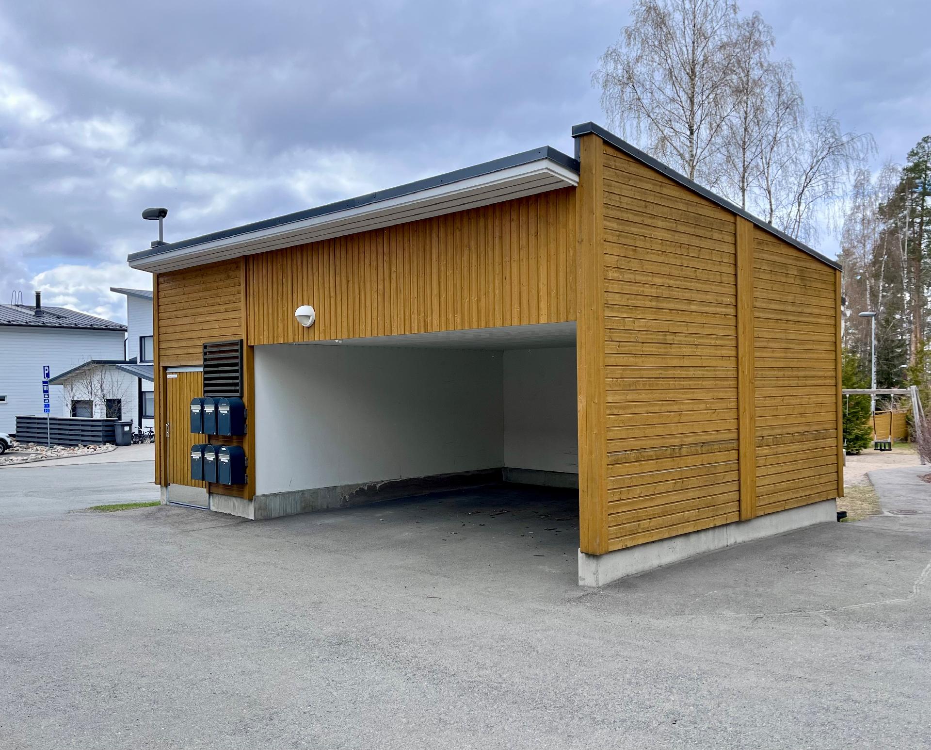 Pursupolku 14, Länsi-Puijo, Kuopio