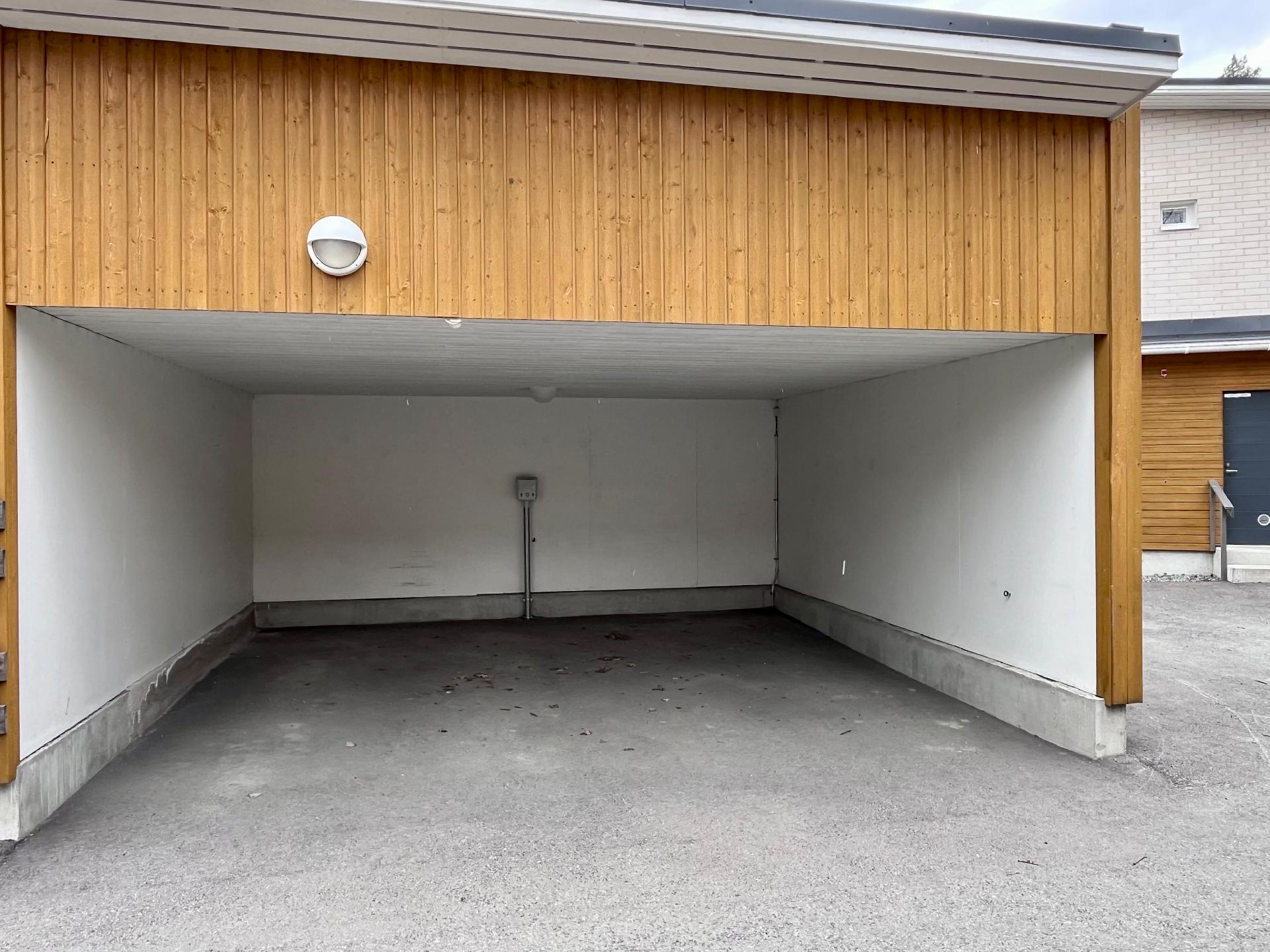 Pursupolku 14, Länsi-Puijo, Kuopio