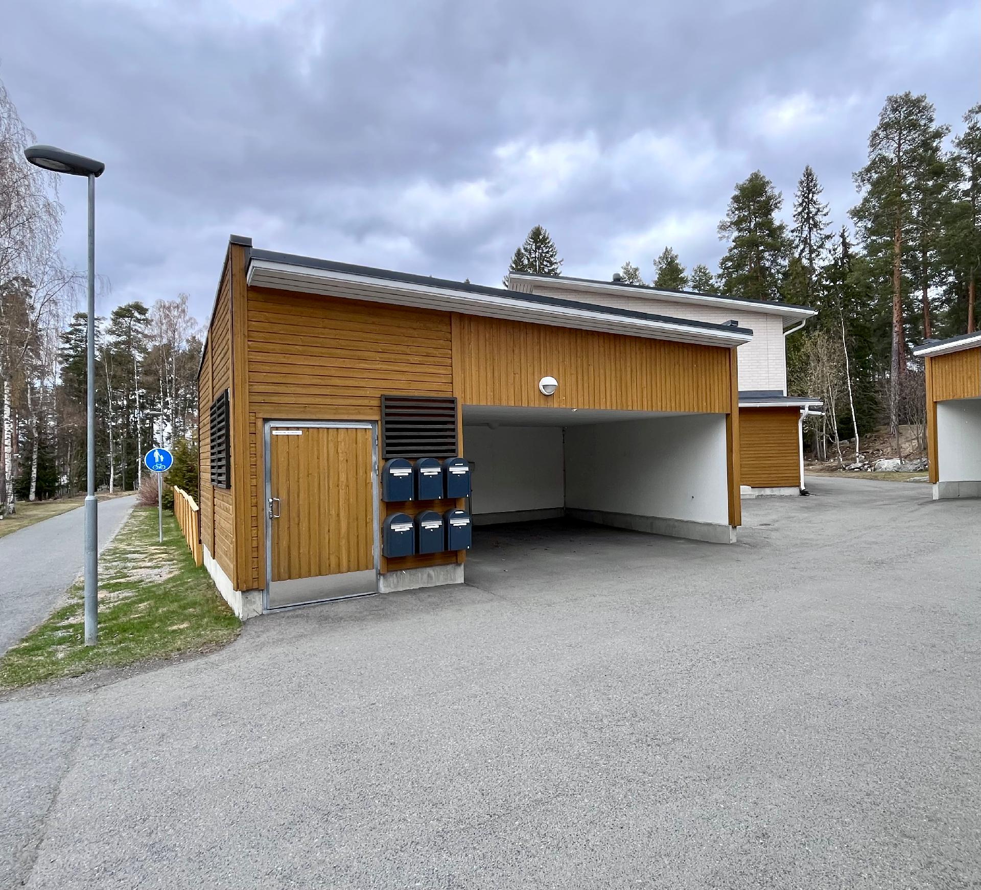 Pursupolku 14, Länsi-Puijo, Kuopio