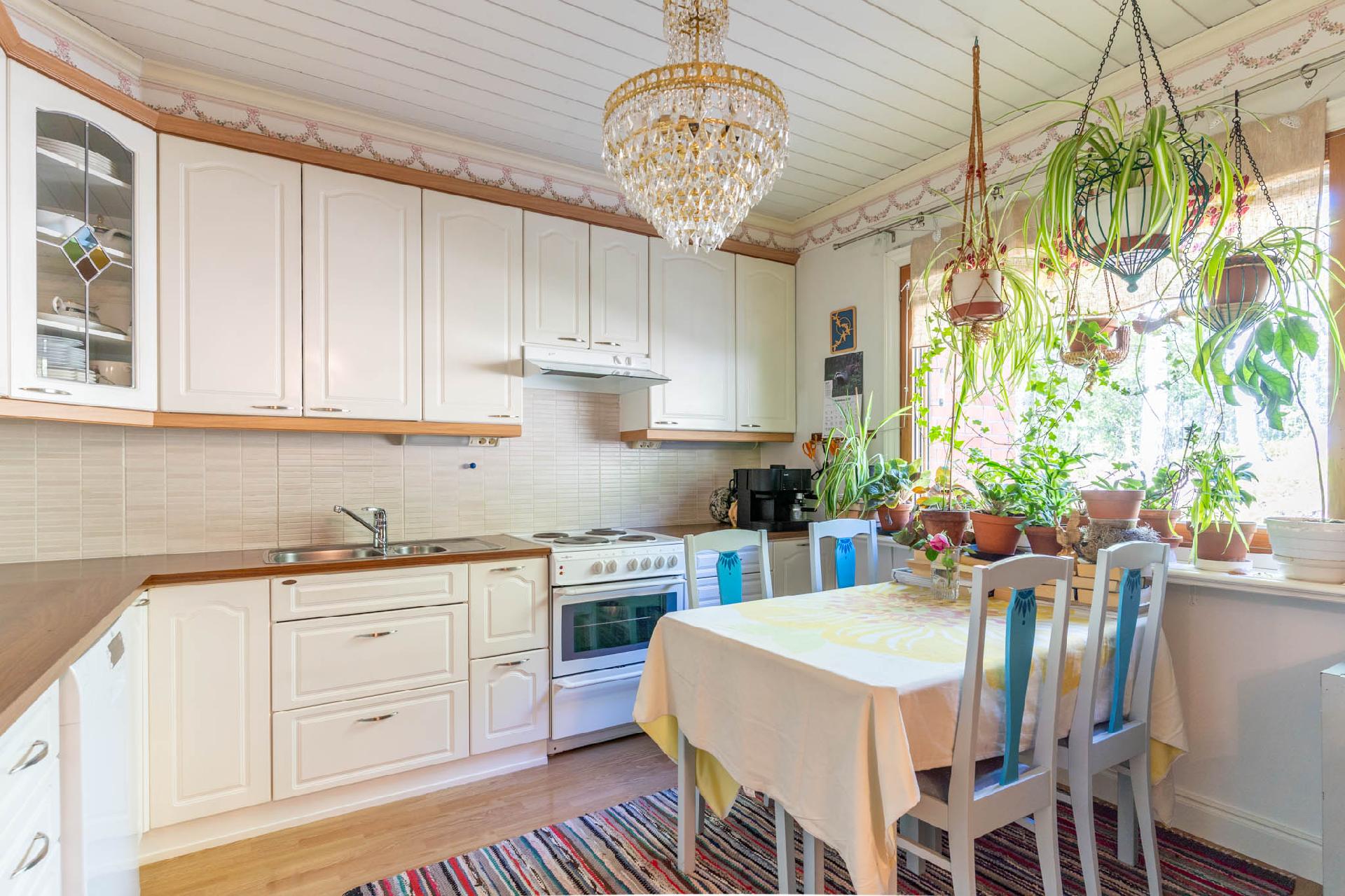 Ali-kouvoinkuja 4, Pappilanpelto, Vihti