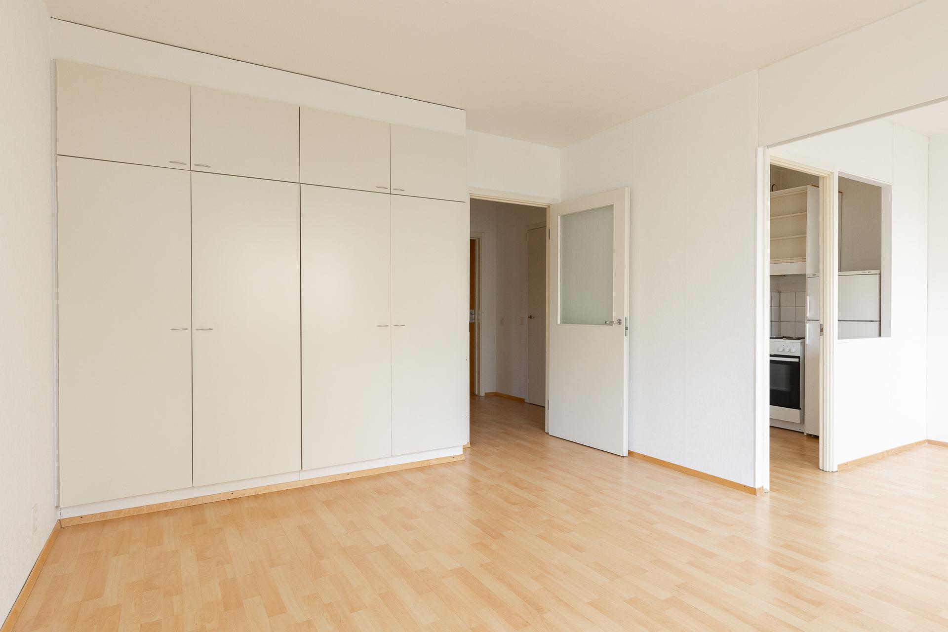 Huoneistossa kaapistot