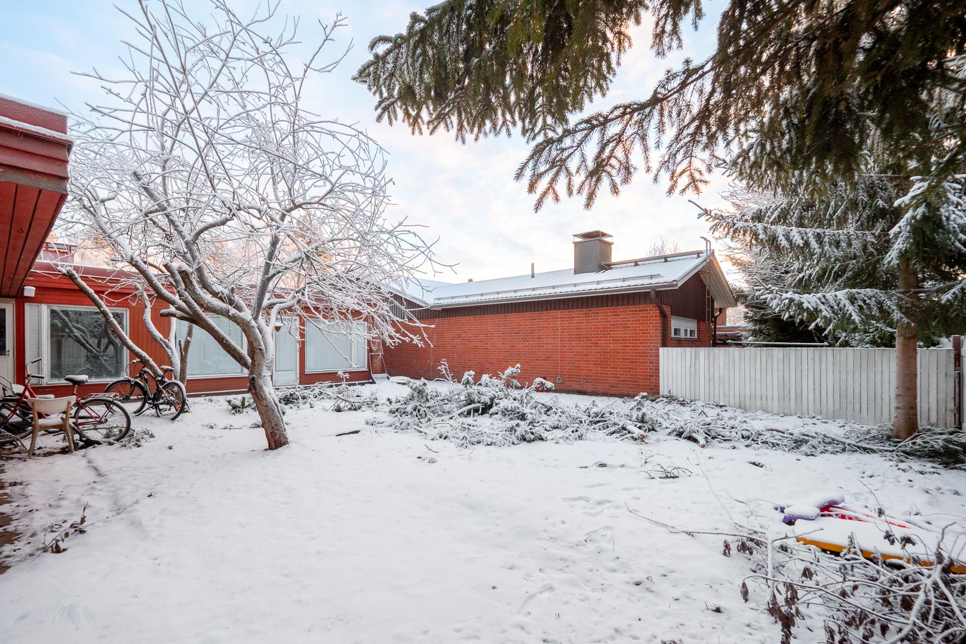 Kurjenpolvi 6, Rajakylä, Oulu